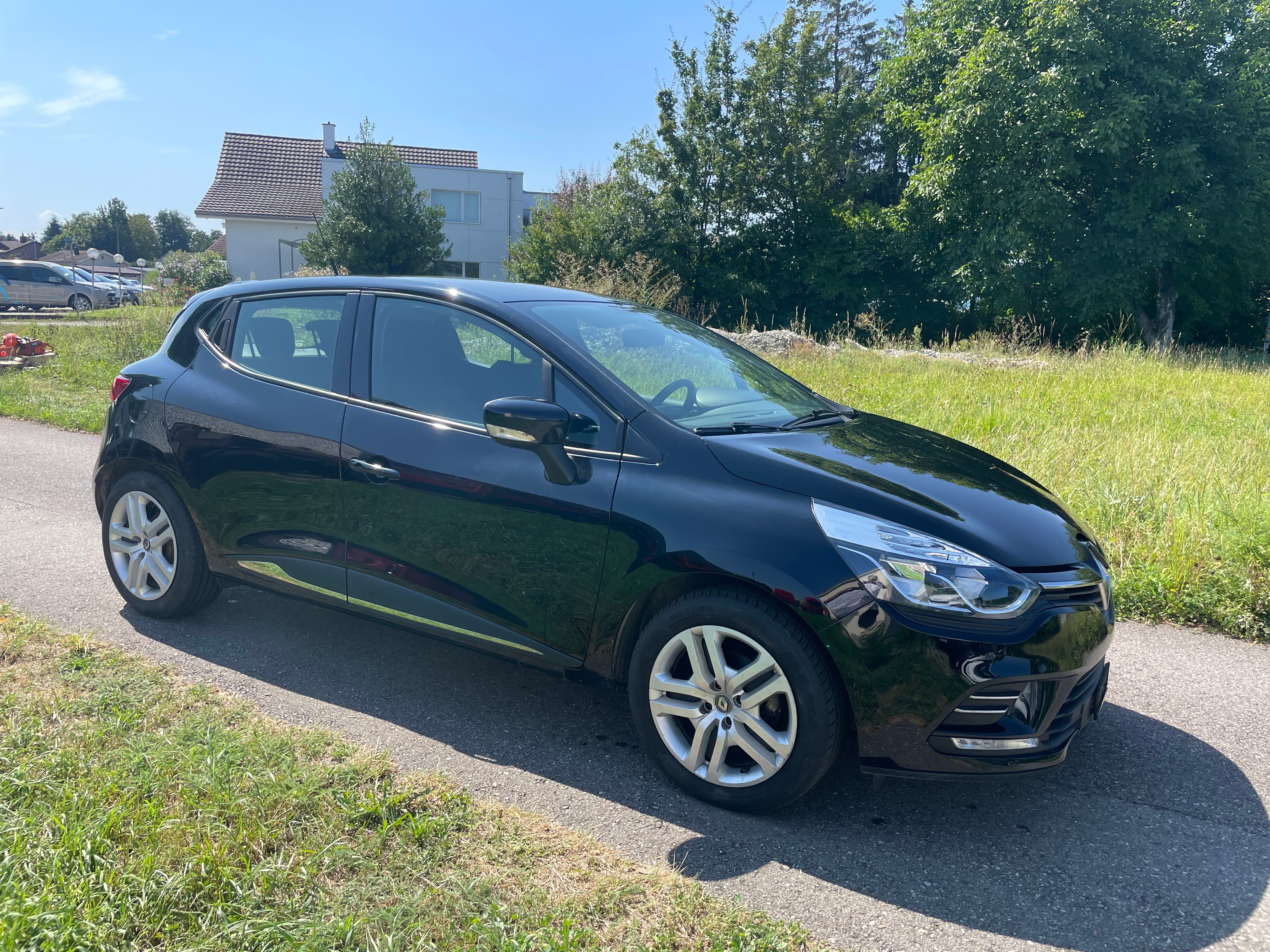 RENAULT Clio 0.9 12V Zen