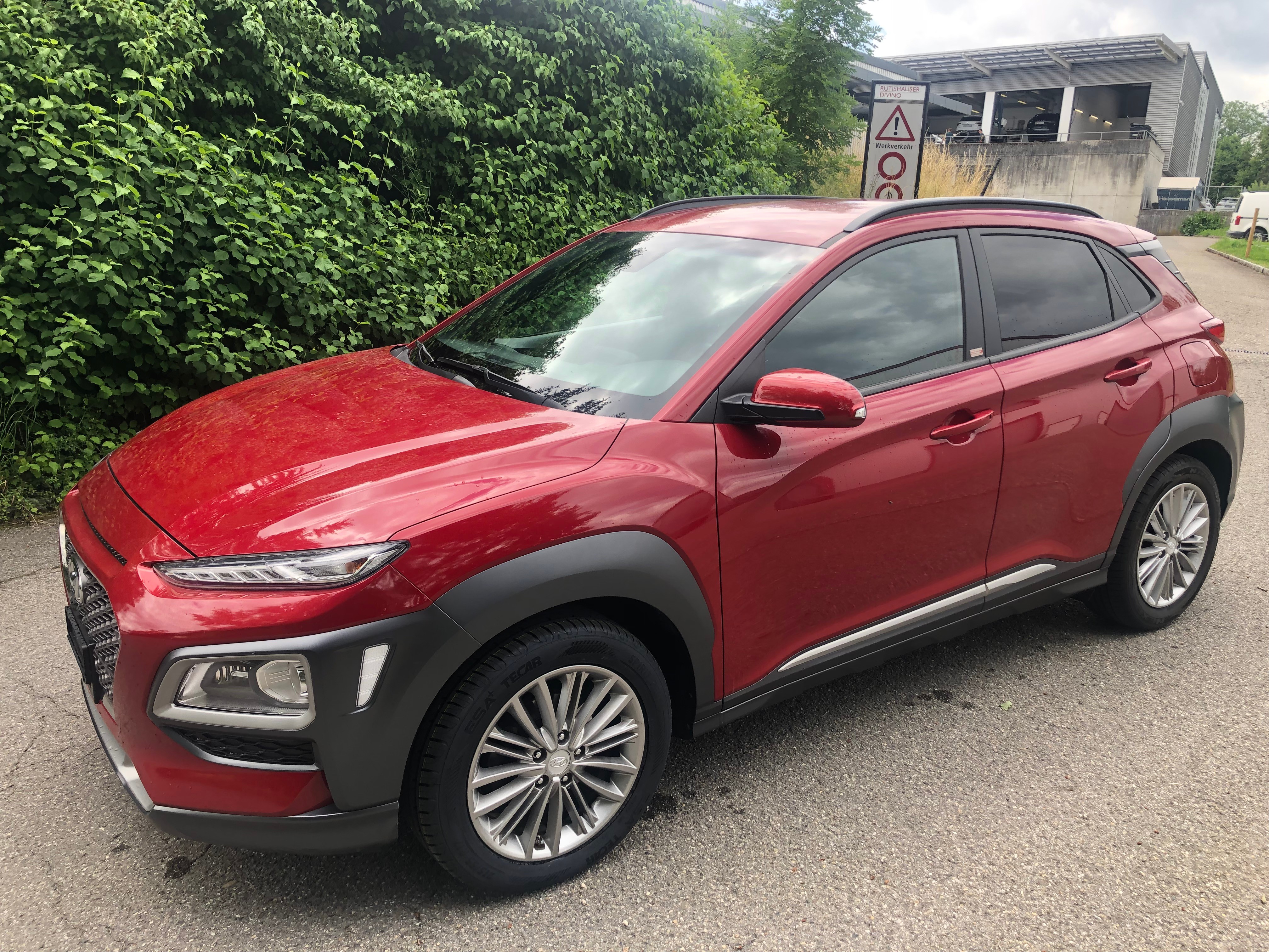 HYUNDAI Kona 1.0 T-GDi Amplia 2WD