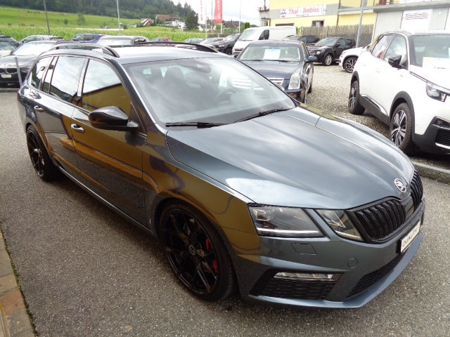 SKODA Octavia Combi 2.0 TSI RS DSG