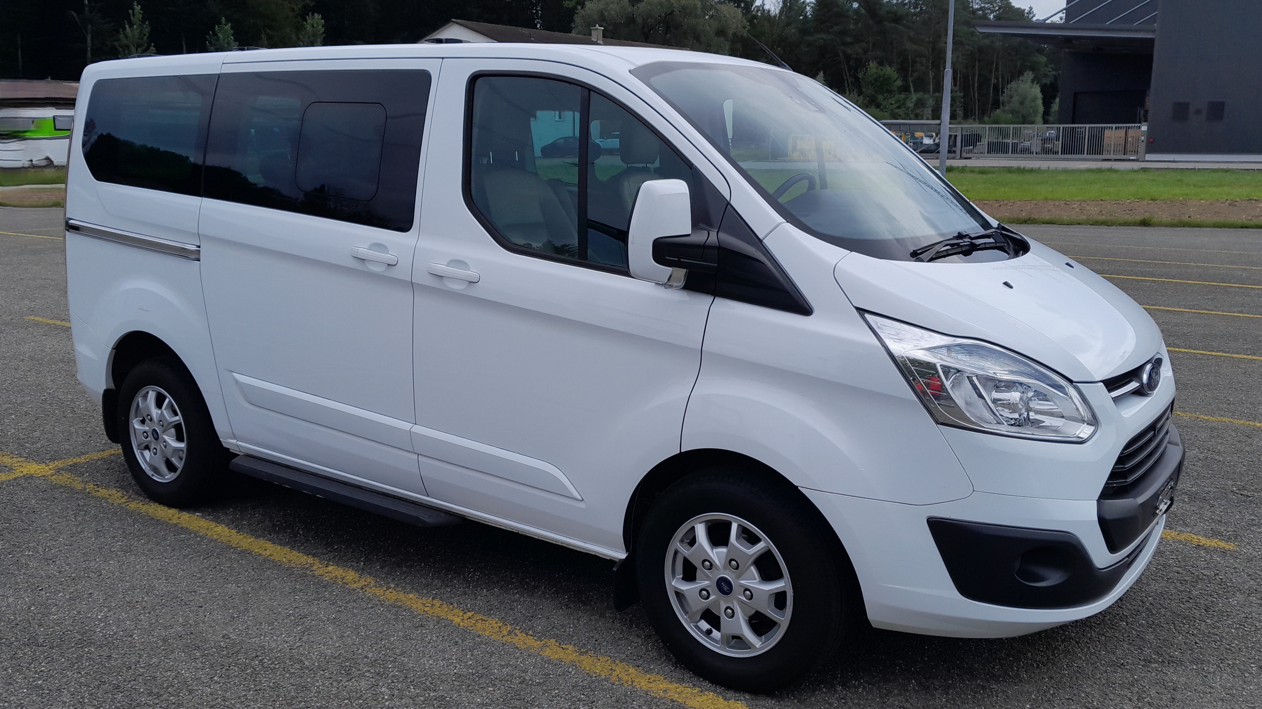 FORD Tourneo Custom 300 L1H1 Titanium