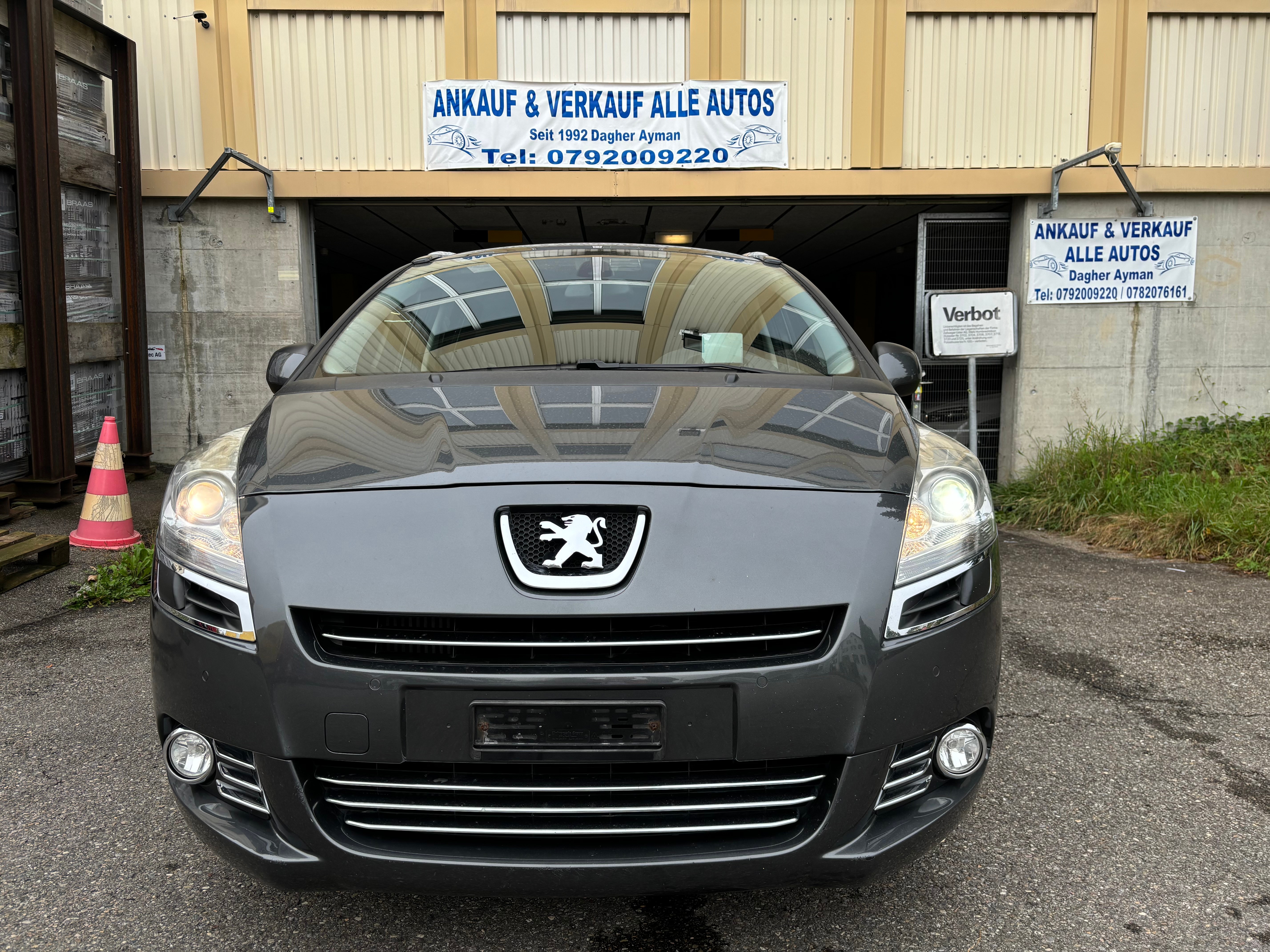 PEUGEOT 5008 1.6 HDI Sport EGS6