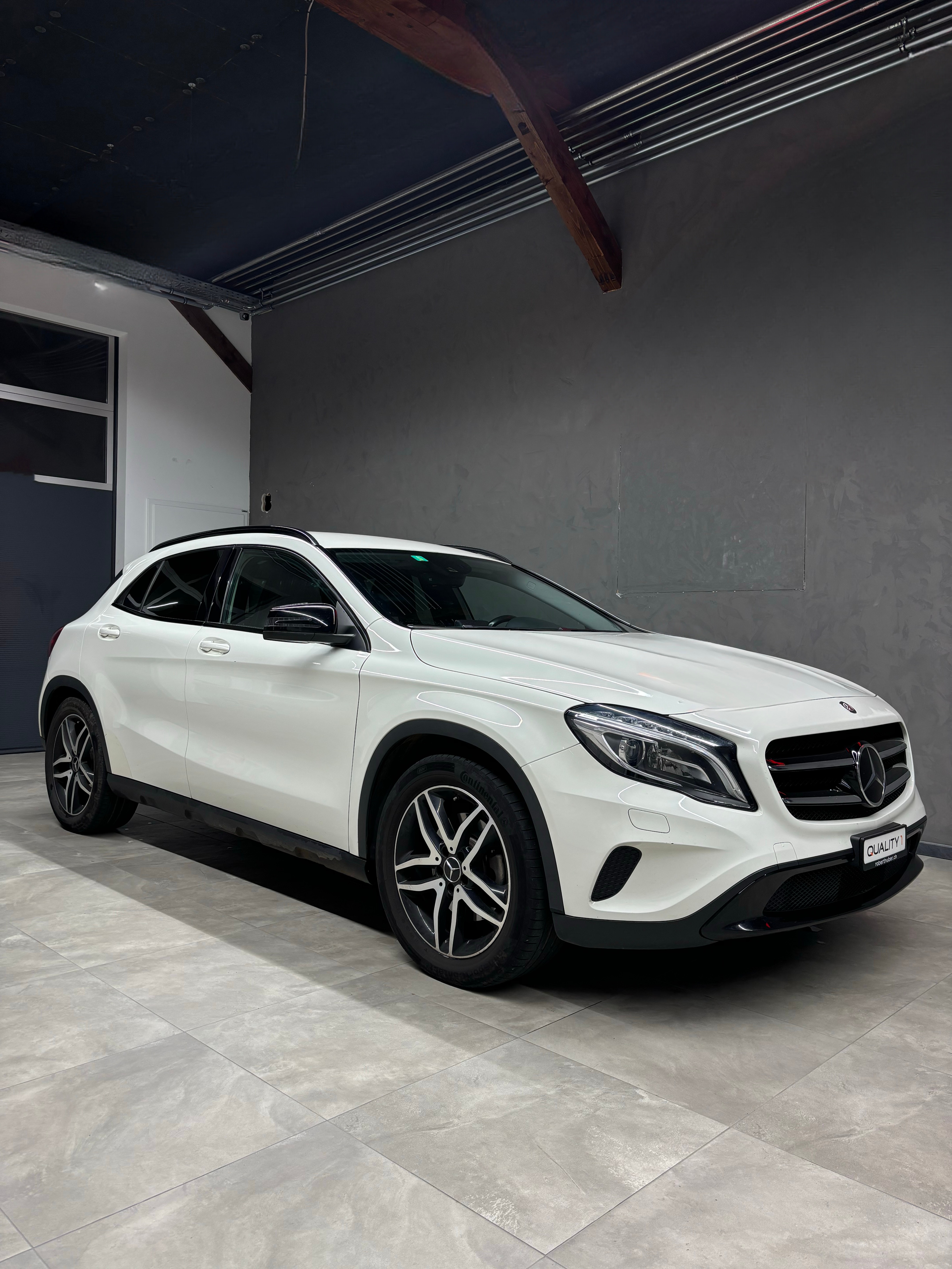 MERCEDES-BENZ GLA 250 Urban 4Matic 7G-DCT