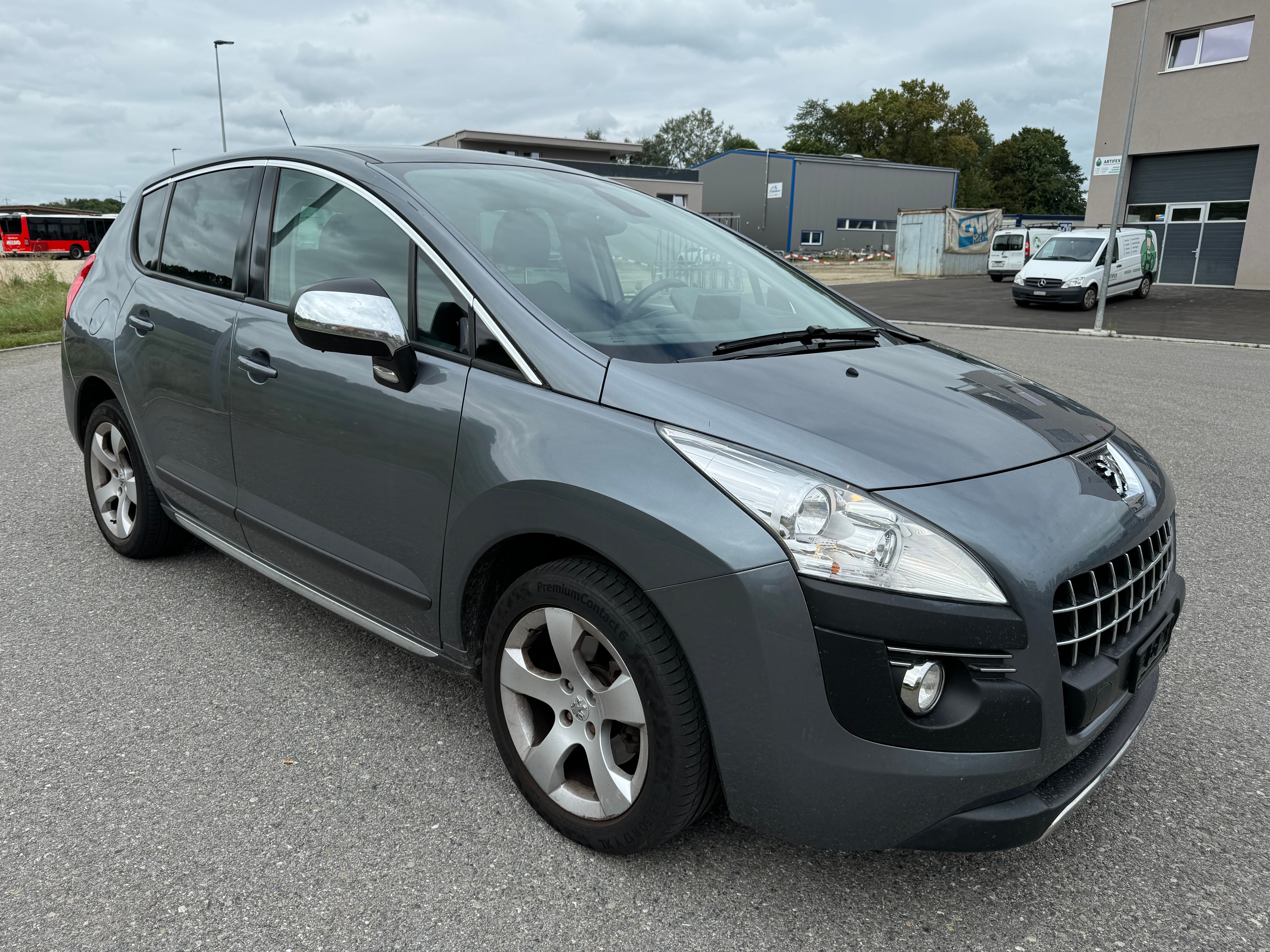 PEUGEOT 3008 1.6 16V T Sport Pack