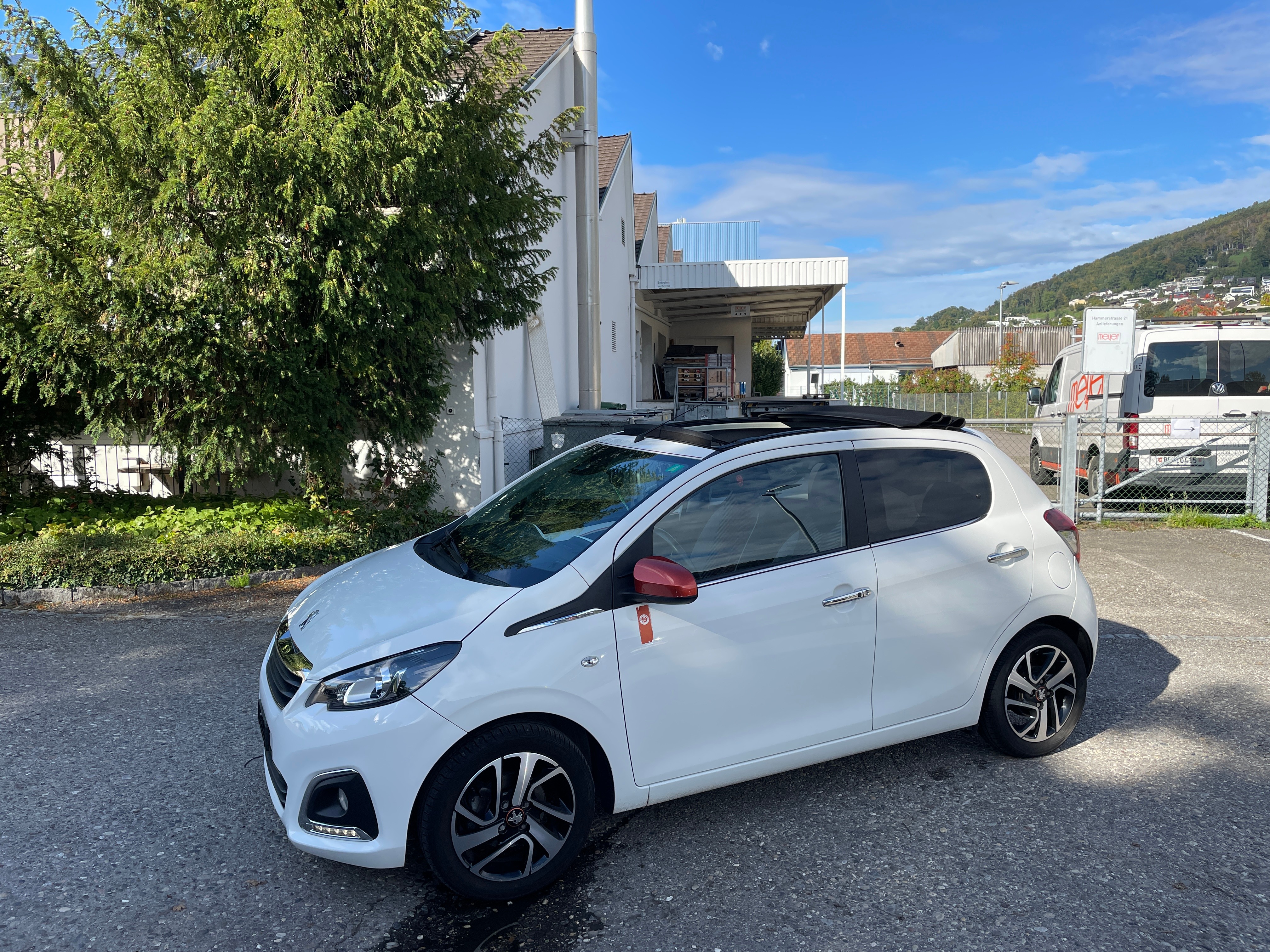 PEUGEOT 108 1.2 VTi Roland Garros Top