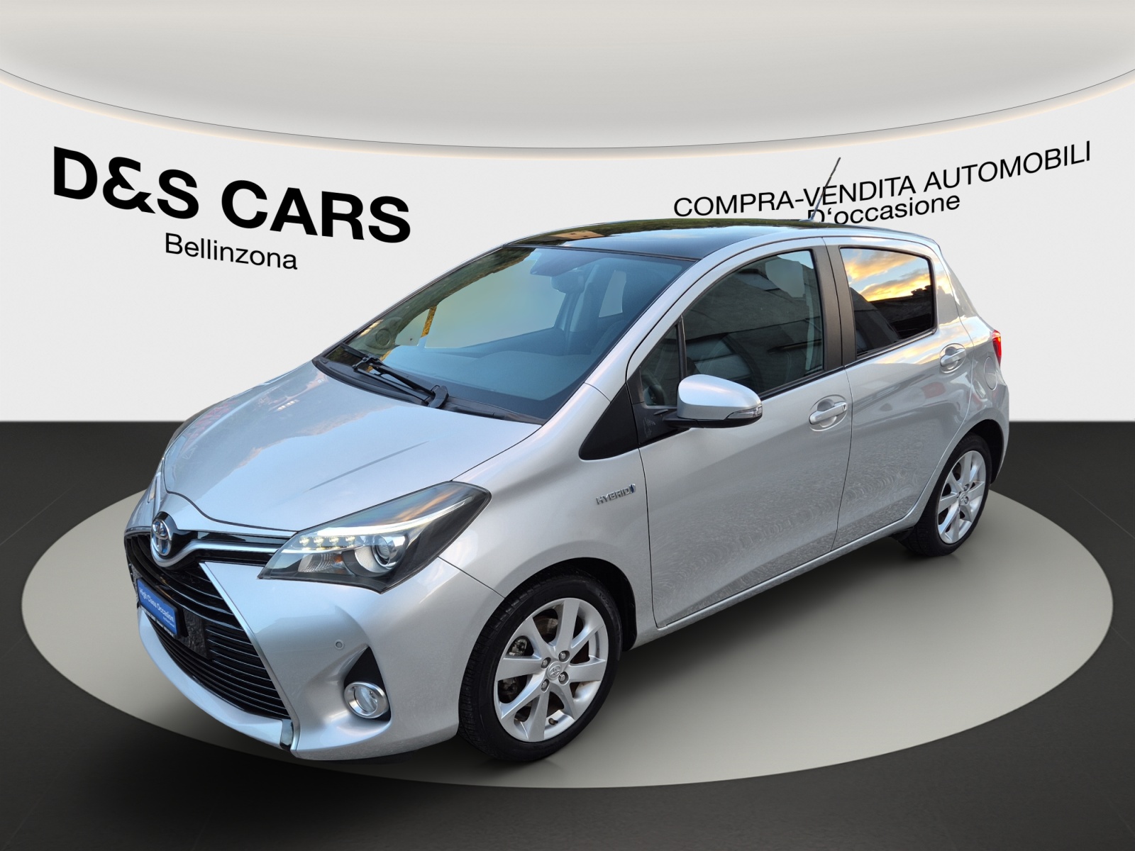 TOYOTA Yaris 1.5 VVT-i Hybrid Sol Premium e-CVT