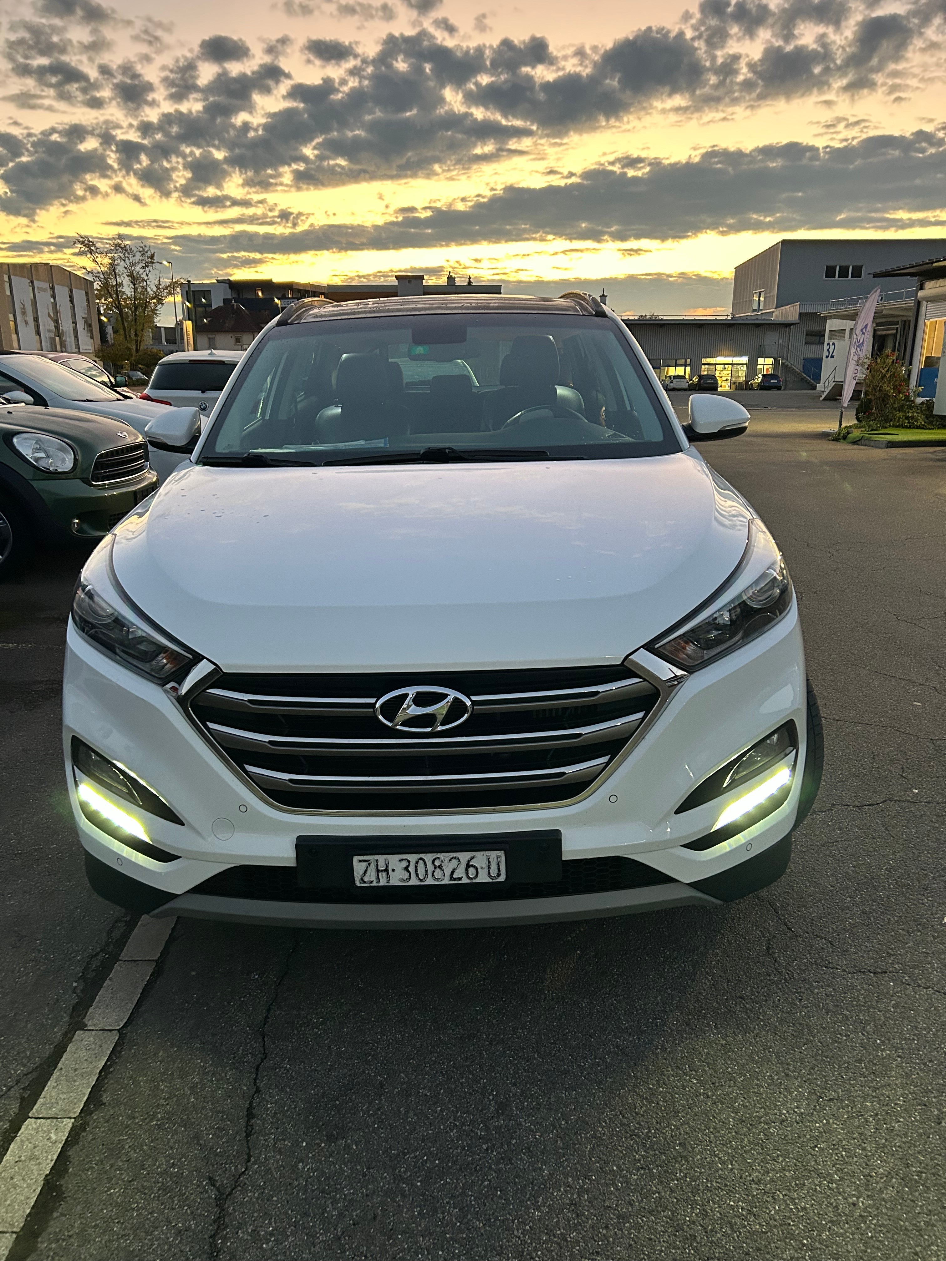 HYUNDAI Tucson 2.0 CRDI exxtra Plus 4WD Automatic