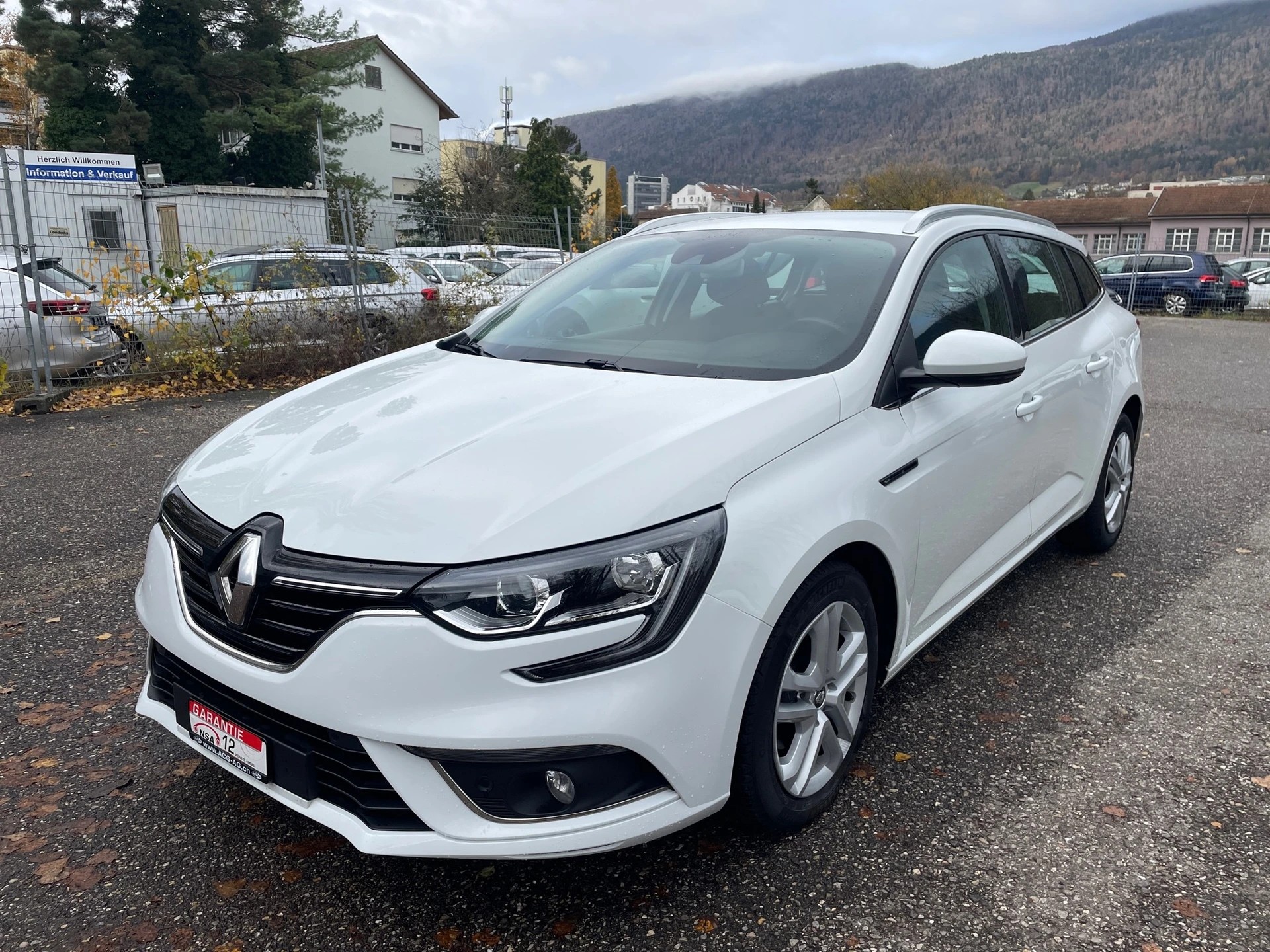 RENAULT Mégane Grandtour 1.5 dCi Business * Gr. Navi ** Klima-auto ** PDC V&H ** Tempomat ** Frisch MFK