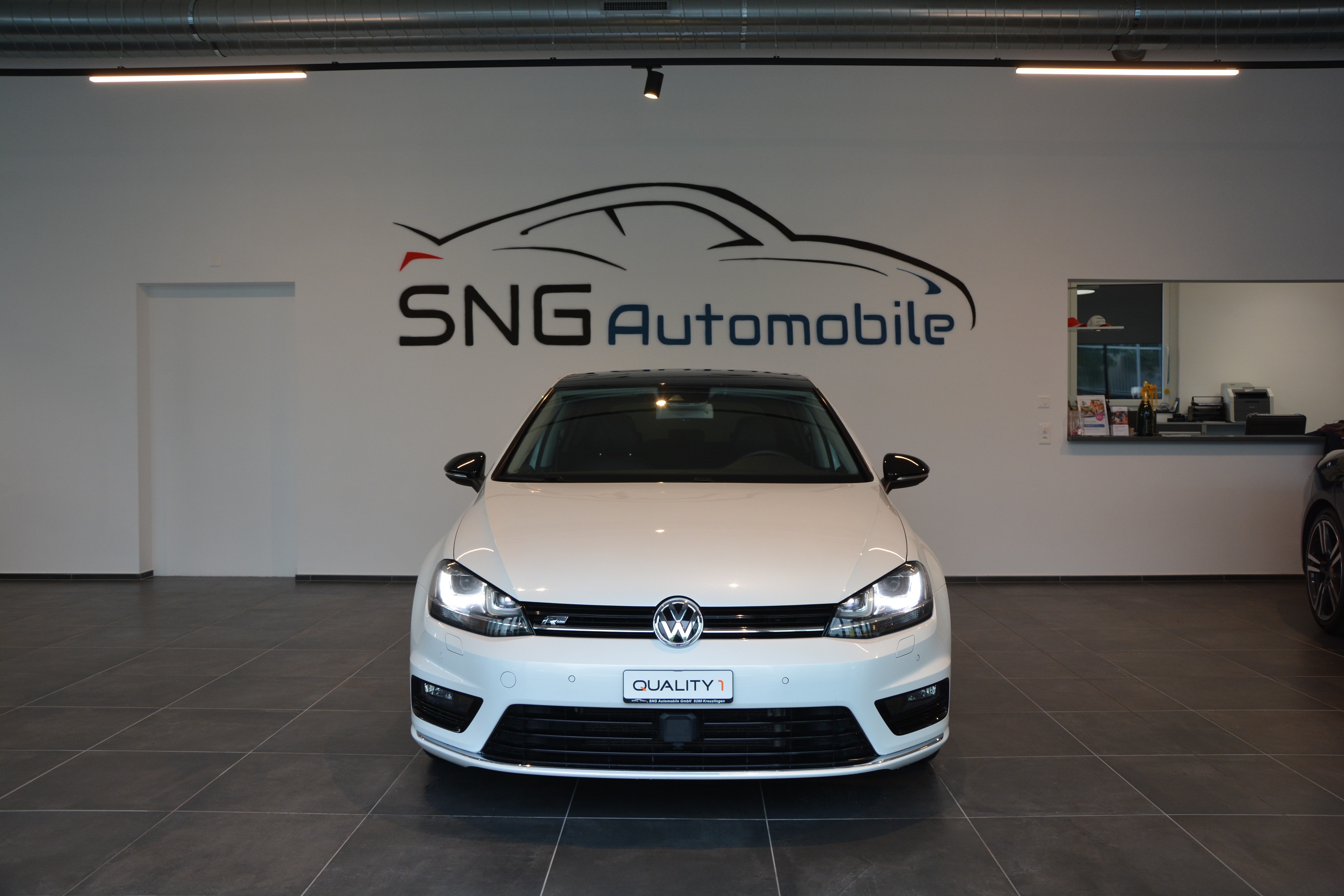 VW Golf 1.4 TSI Lounge R-Line DSG