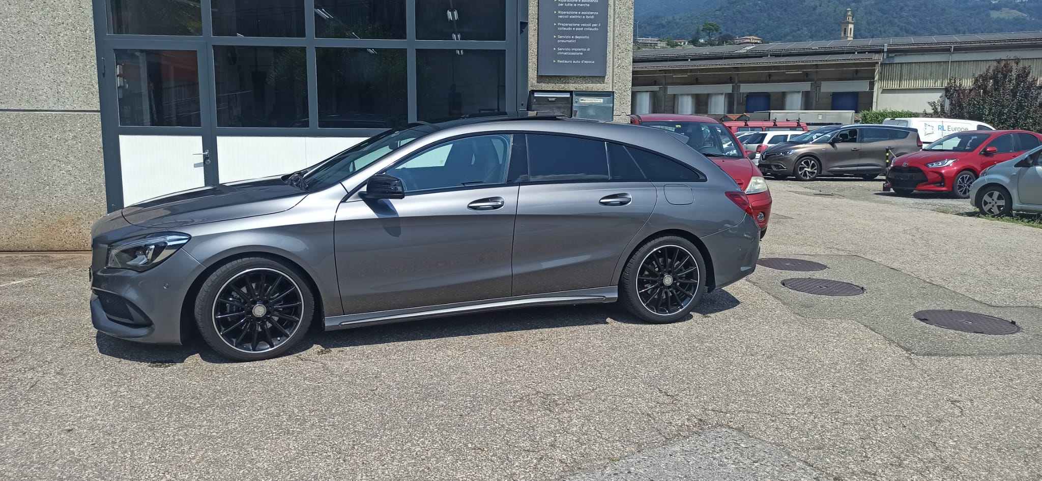 MERCEDES-BENZ CLA Shooting Br 200 d Swiss Star AMG Line 4M