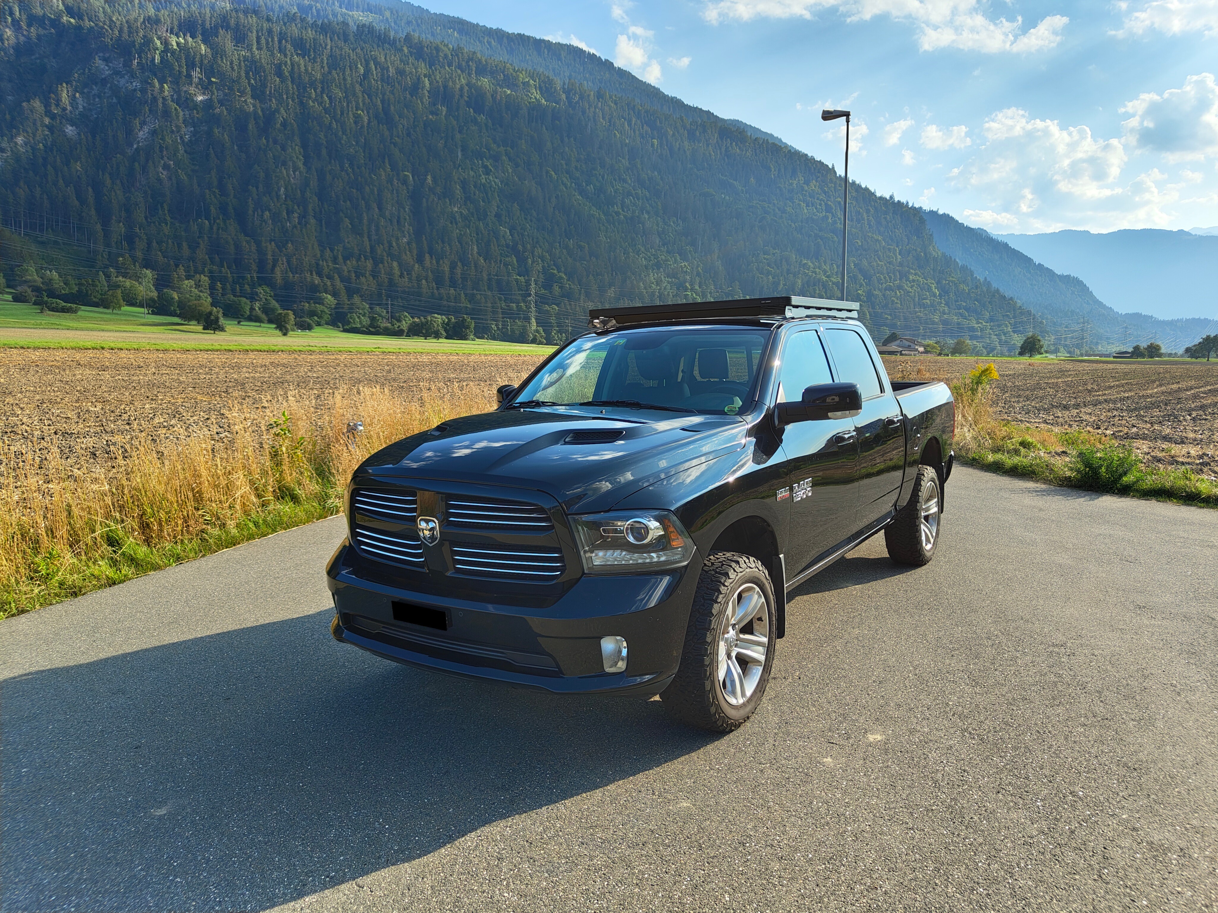 DODGE 1500 Sport 5,7l V8 HEMI, 4x4, Crew Cab