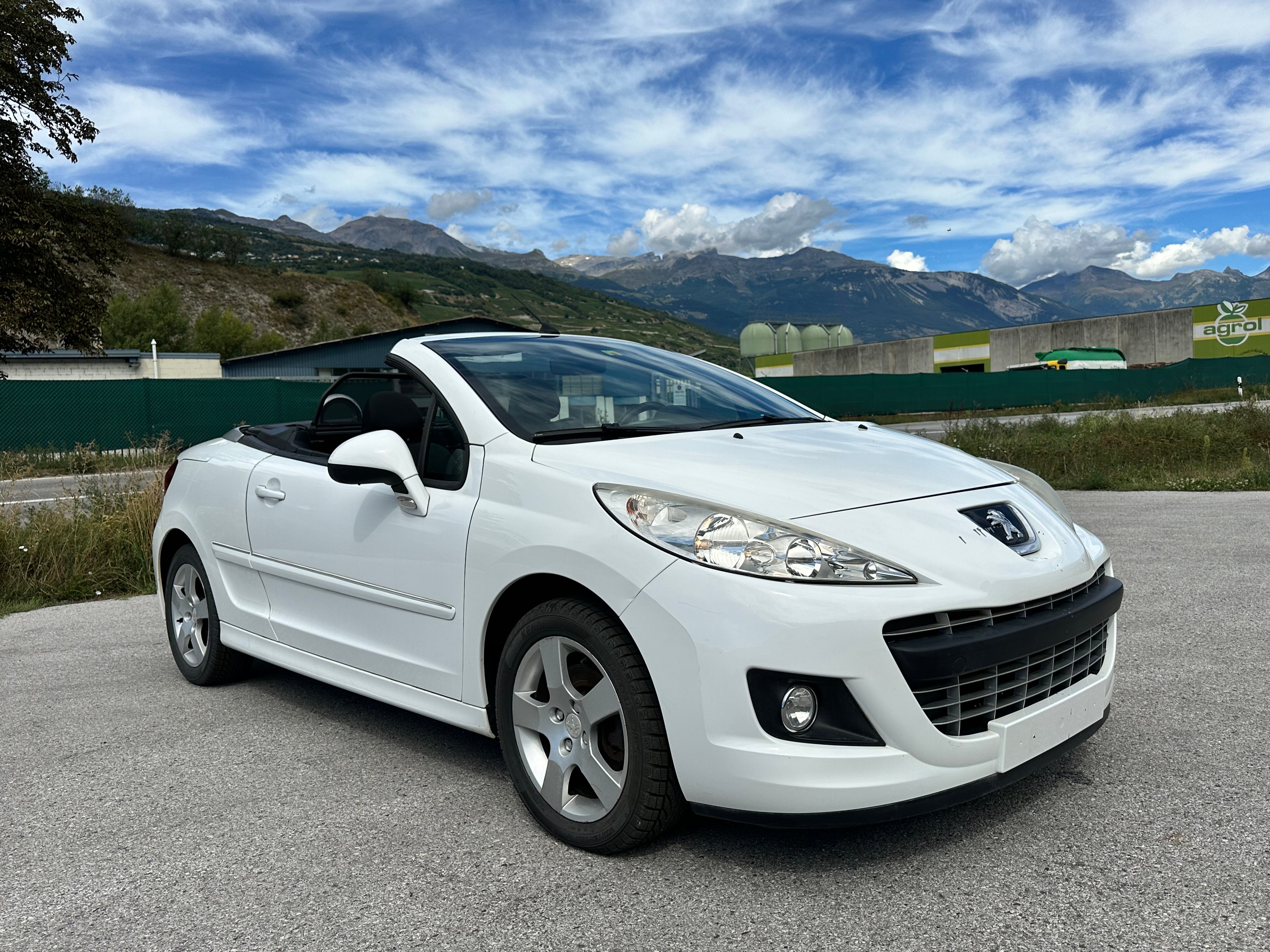 PEUGEOT 207 CC 1.6 16V Allure