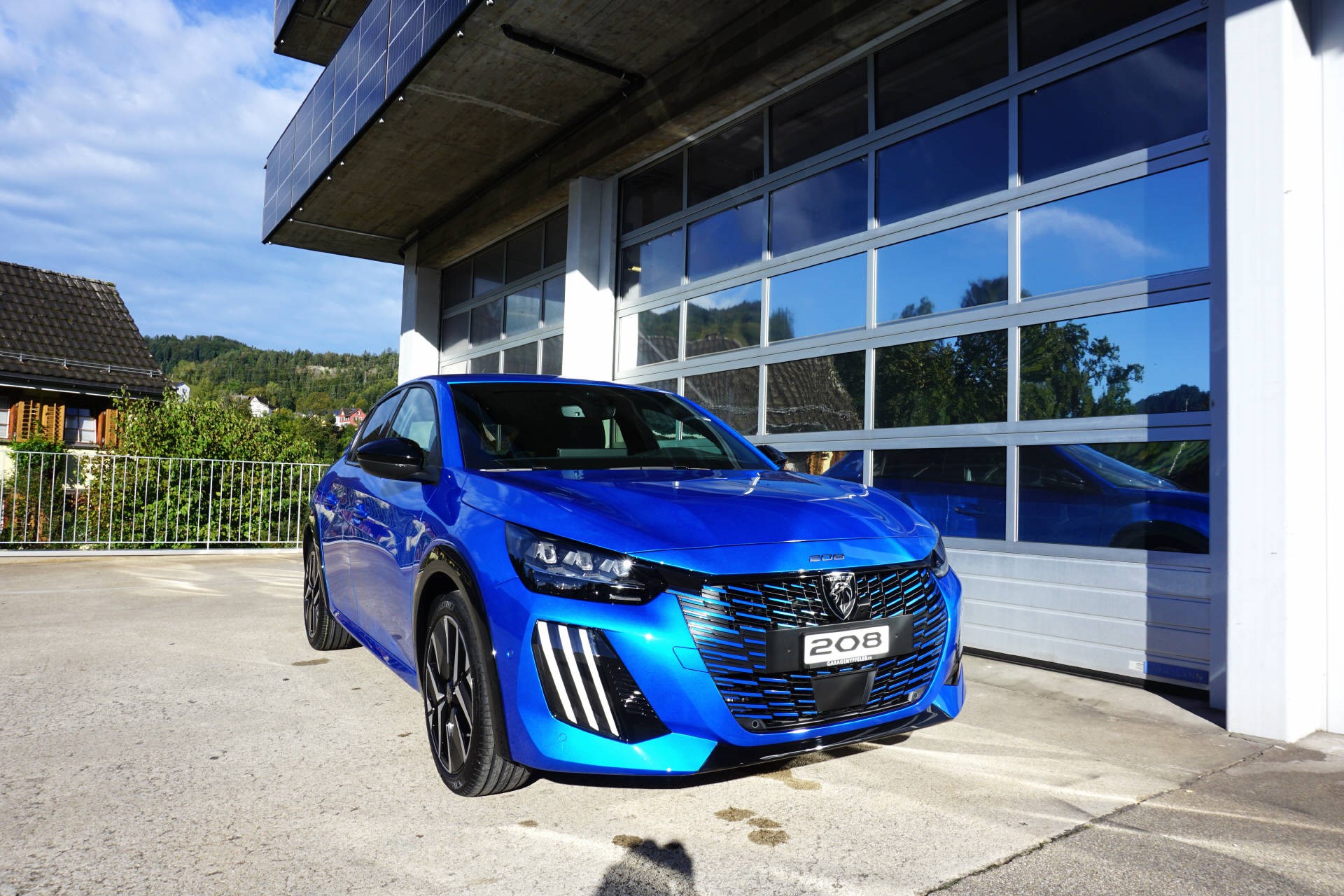 PEUGEOT 208 1.2 Hybrid GT