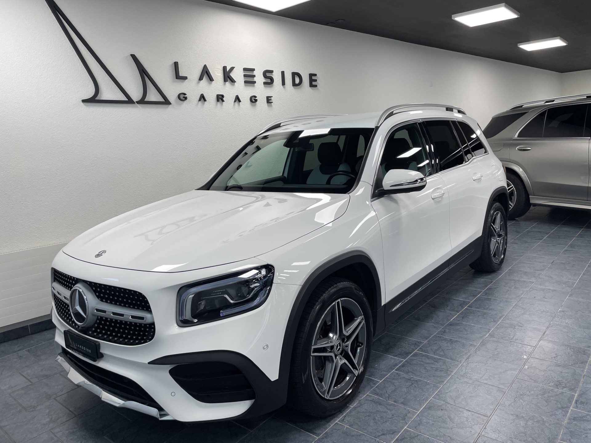 MERCEDES-BENZ GLB 250 4Matic AMG Line 8G-Tronic