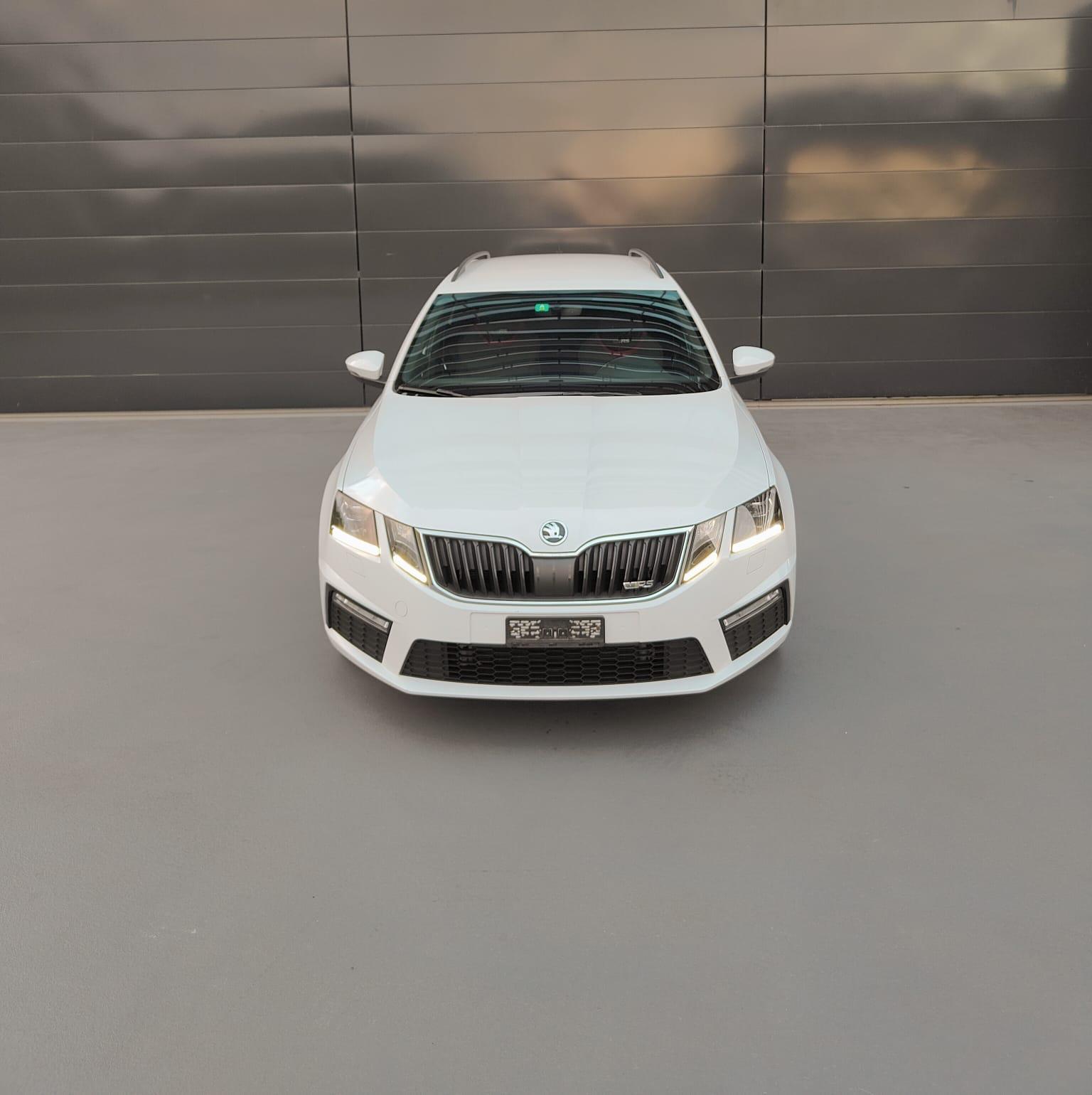 SKODA Octavia Combi 2.0 TDI RS Prag 4x4 DSG