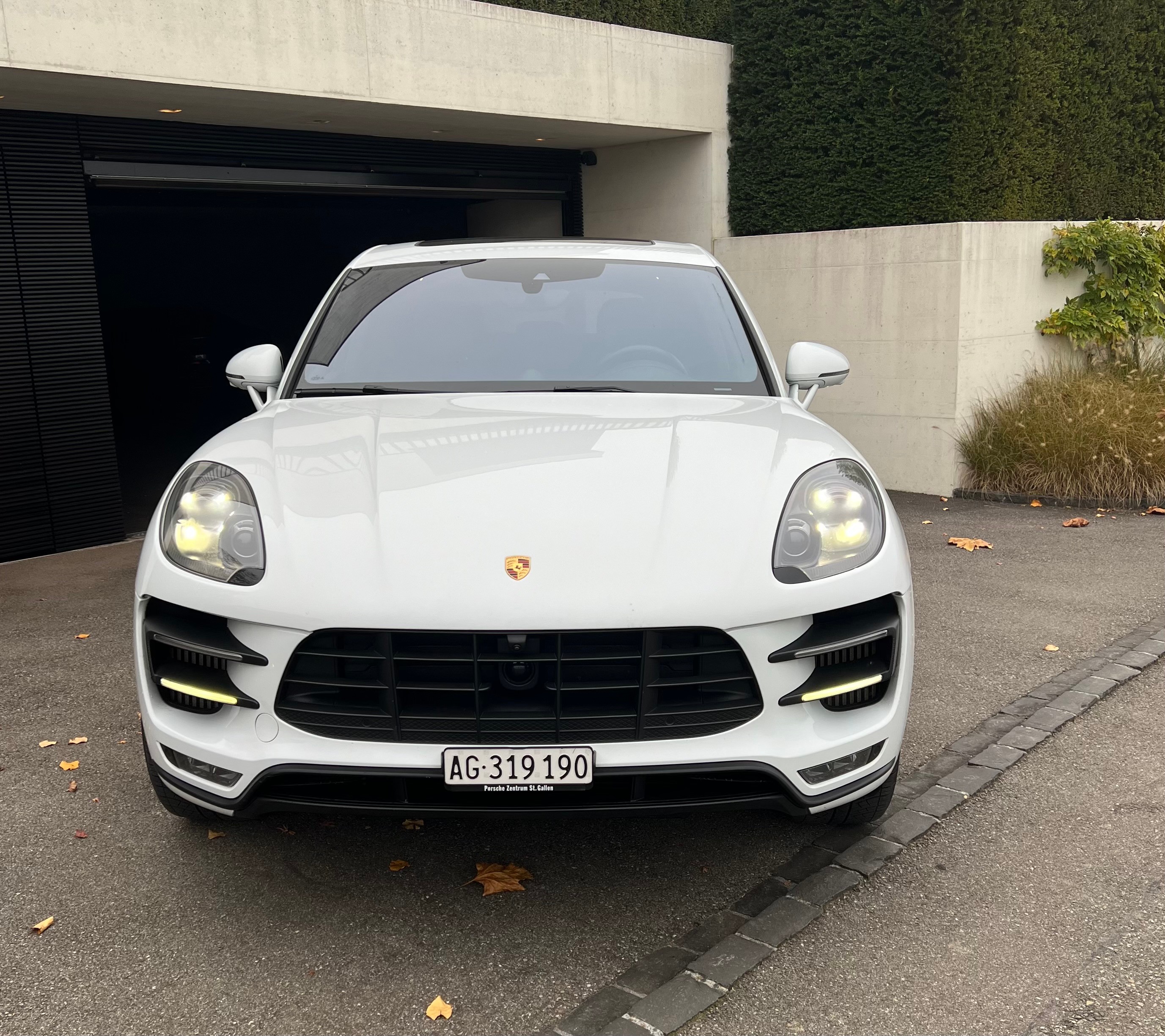 PORSCHE Macan Turbo PDK