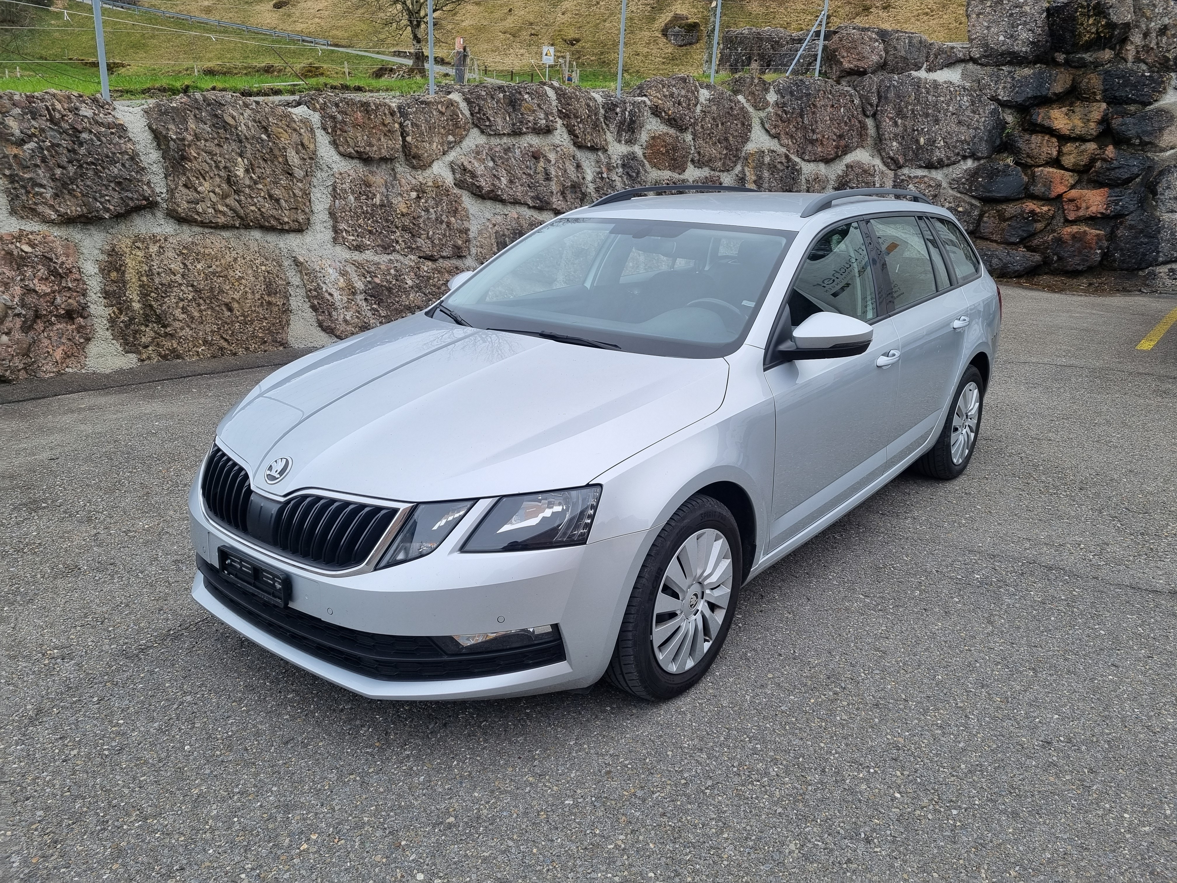 SKODA Octavia Combi 1.6 TDI Ambition DSG