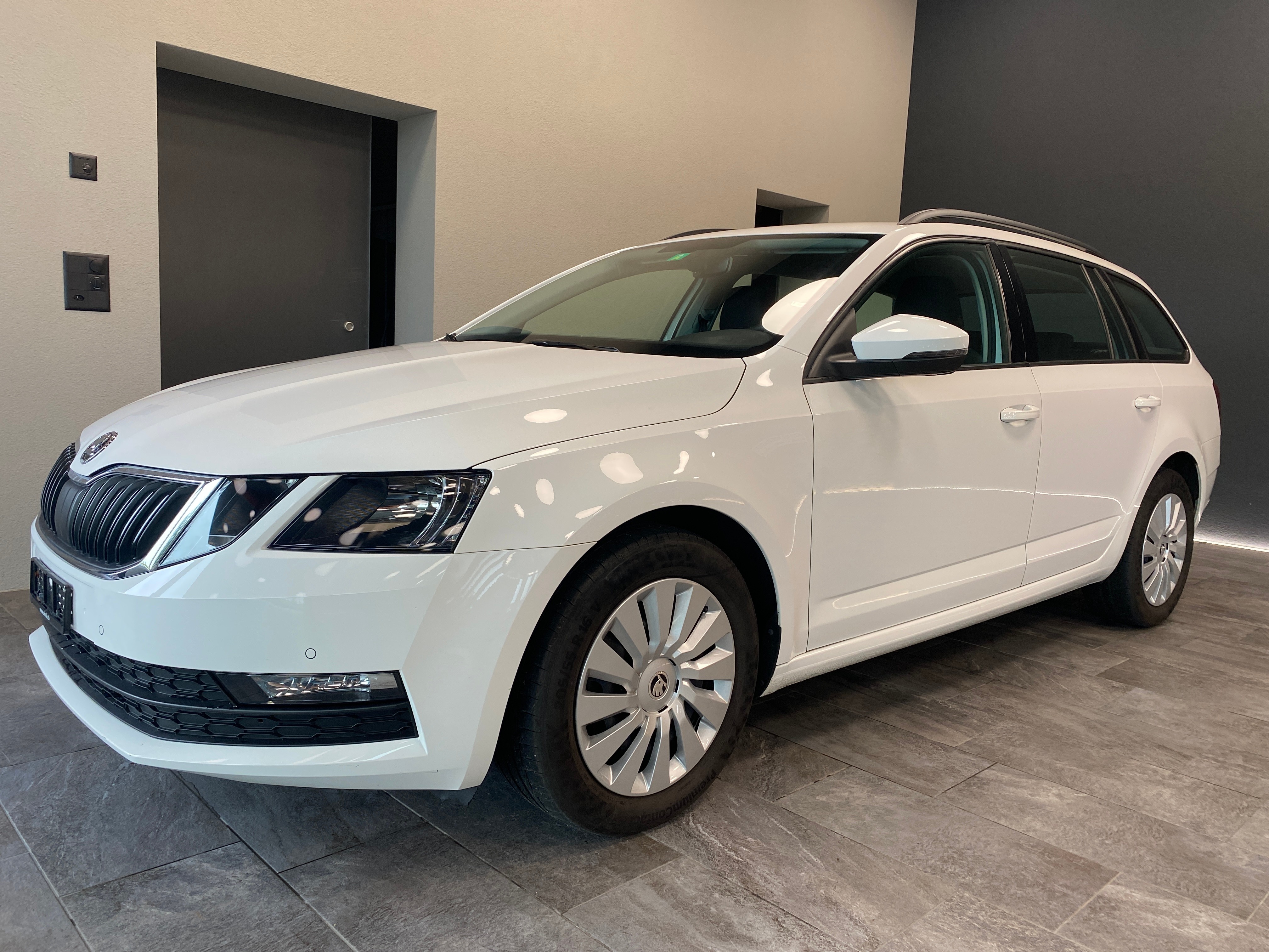 SKODA Octavia Combi 1.6 TDI Ambition DSG