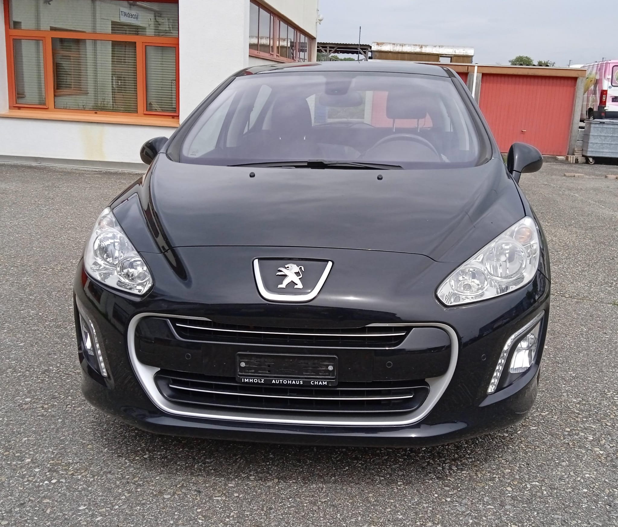 PEUGEOT 308 1.6 16V Turbo Swiss Edition