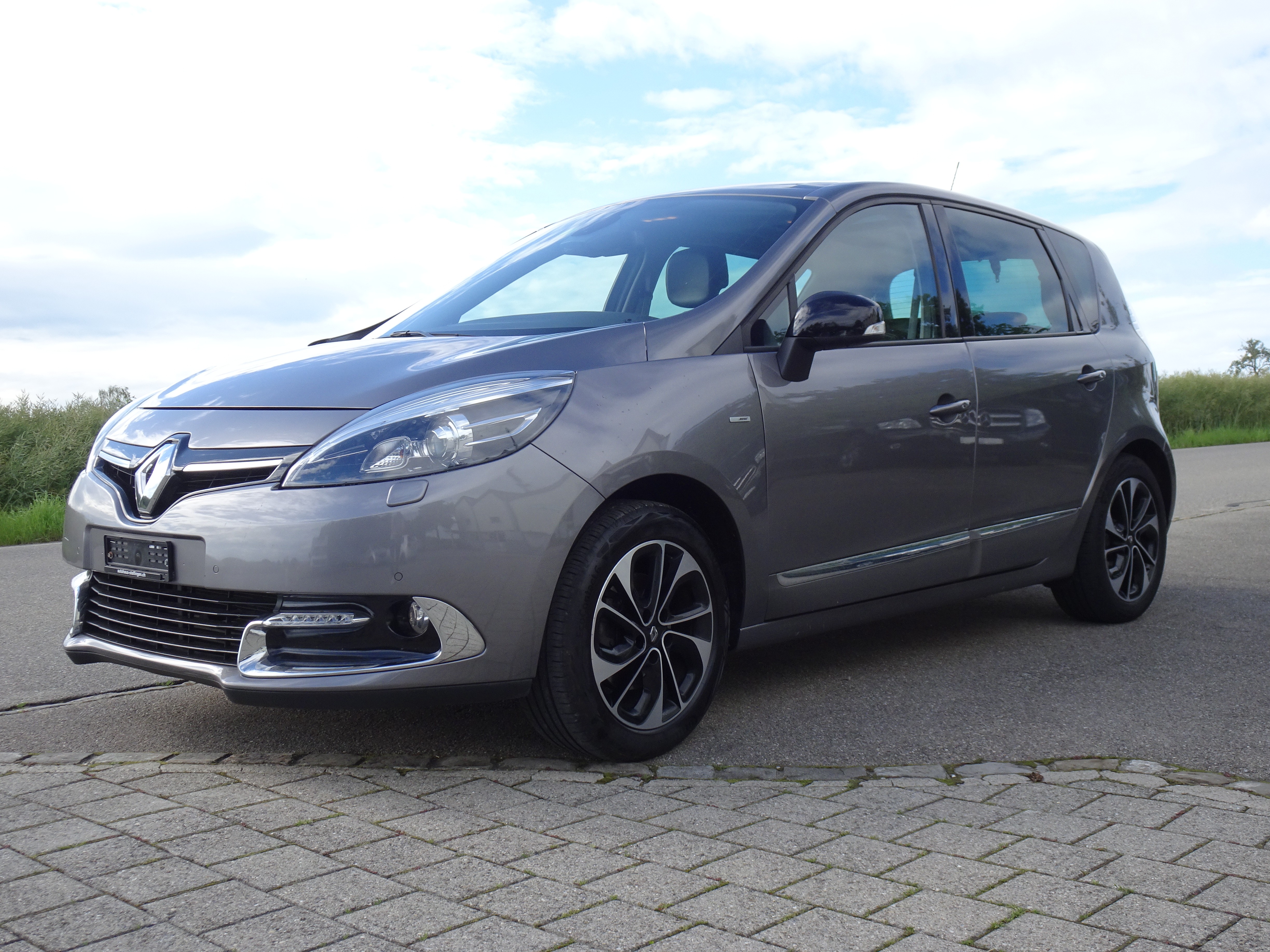 RENAULT Scénic 1.2 16V Turbo Bose Edition