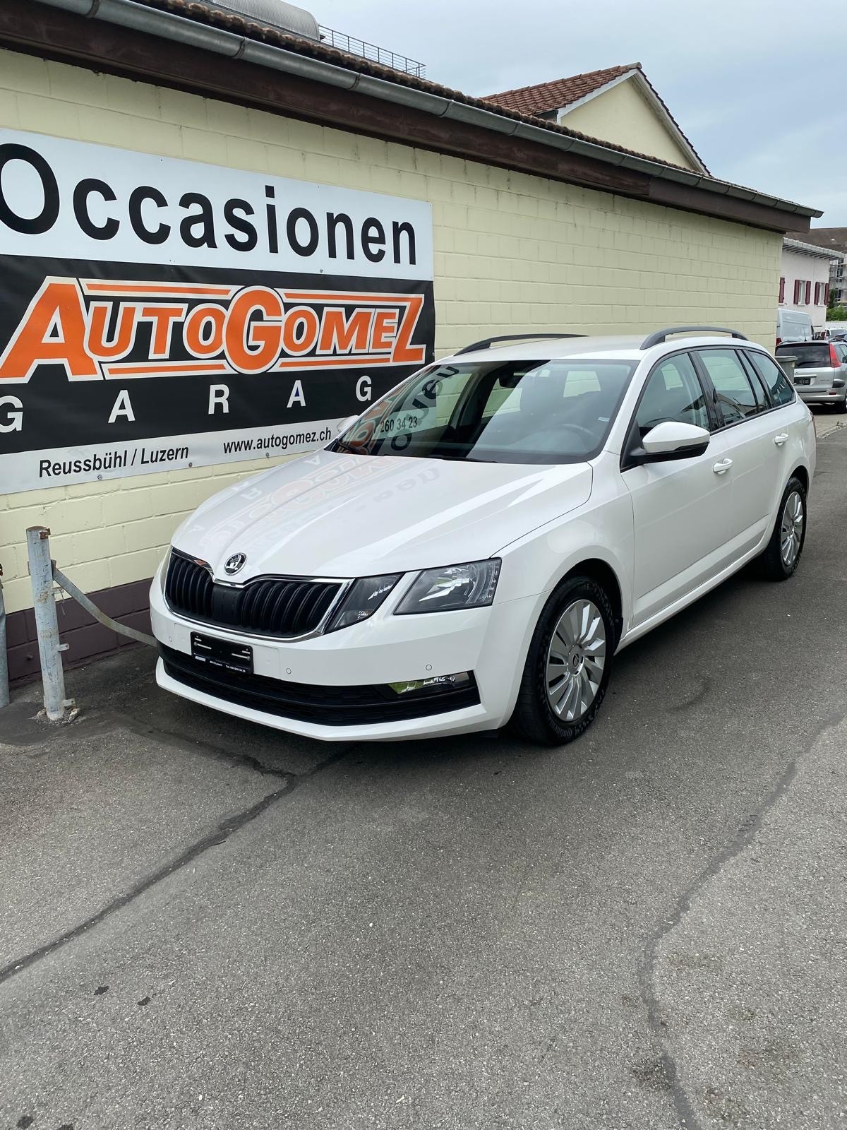 SKODA Octavia Combi 1.4 TSI Ambition DSG