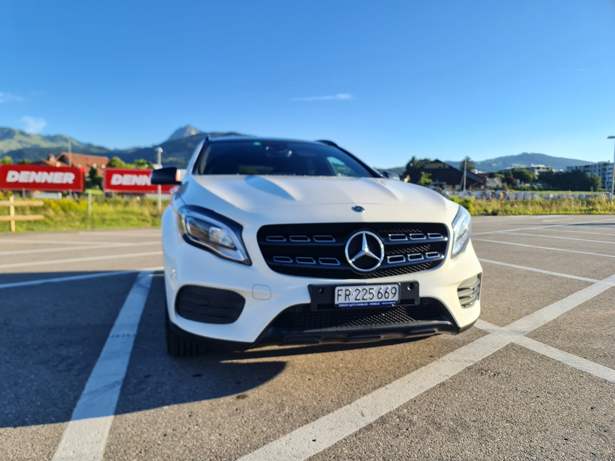 MERCEDES-BENZ GLA 220 4Matic 7G-DCT