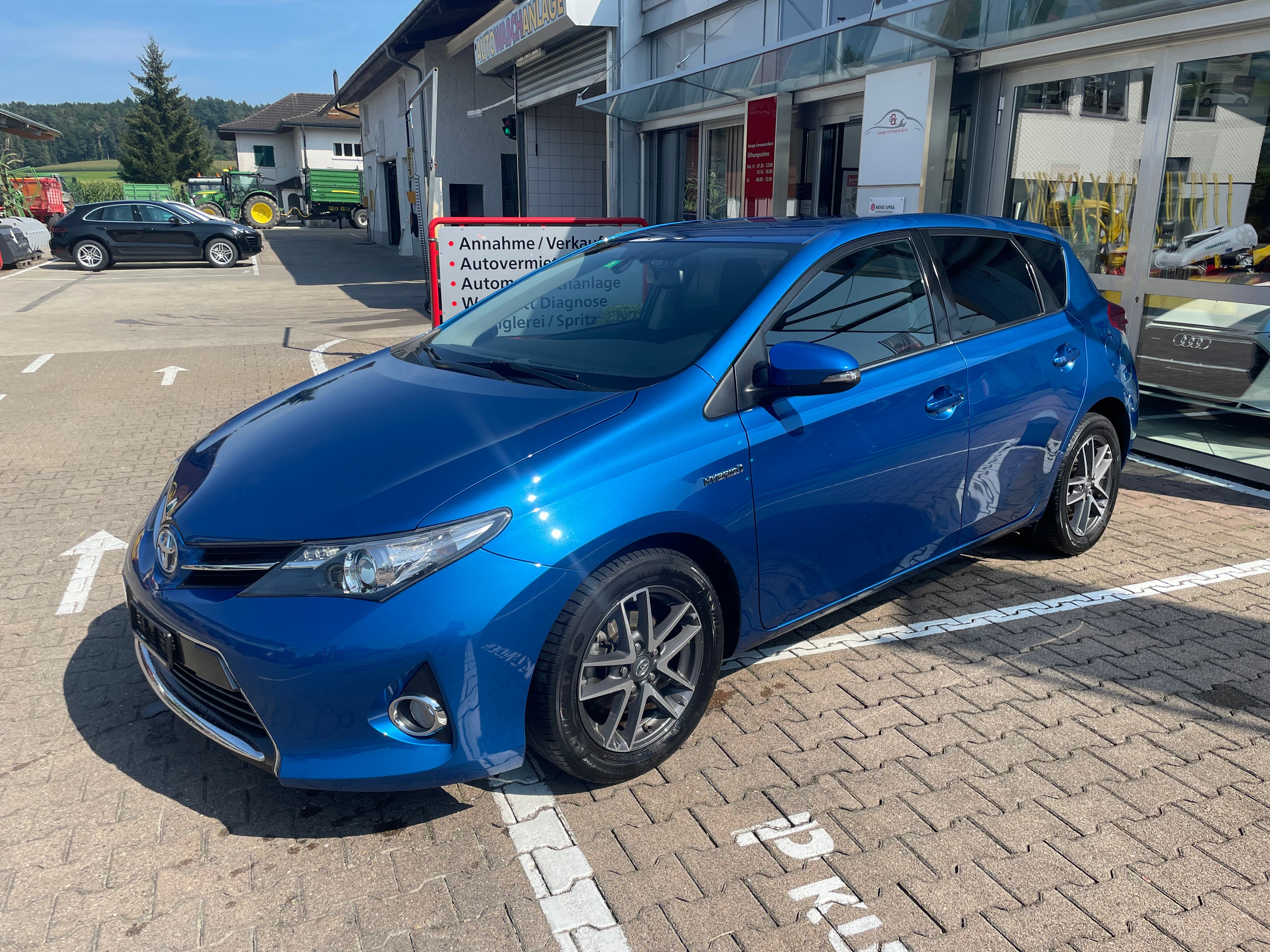 TOYOTA Auris 1.8 16V HSD Linea Trend