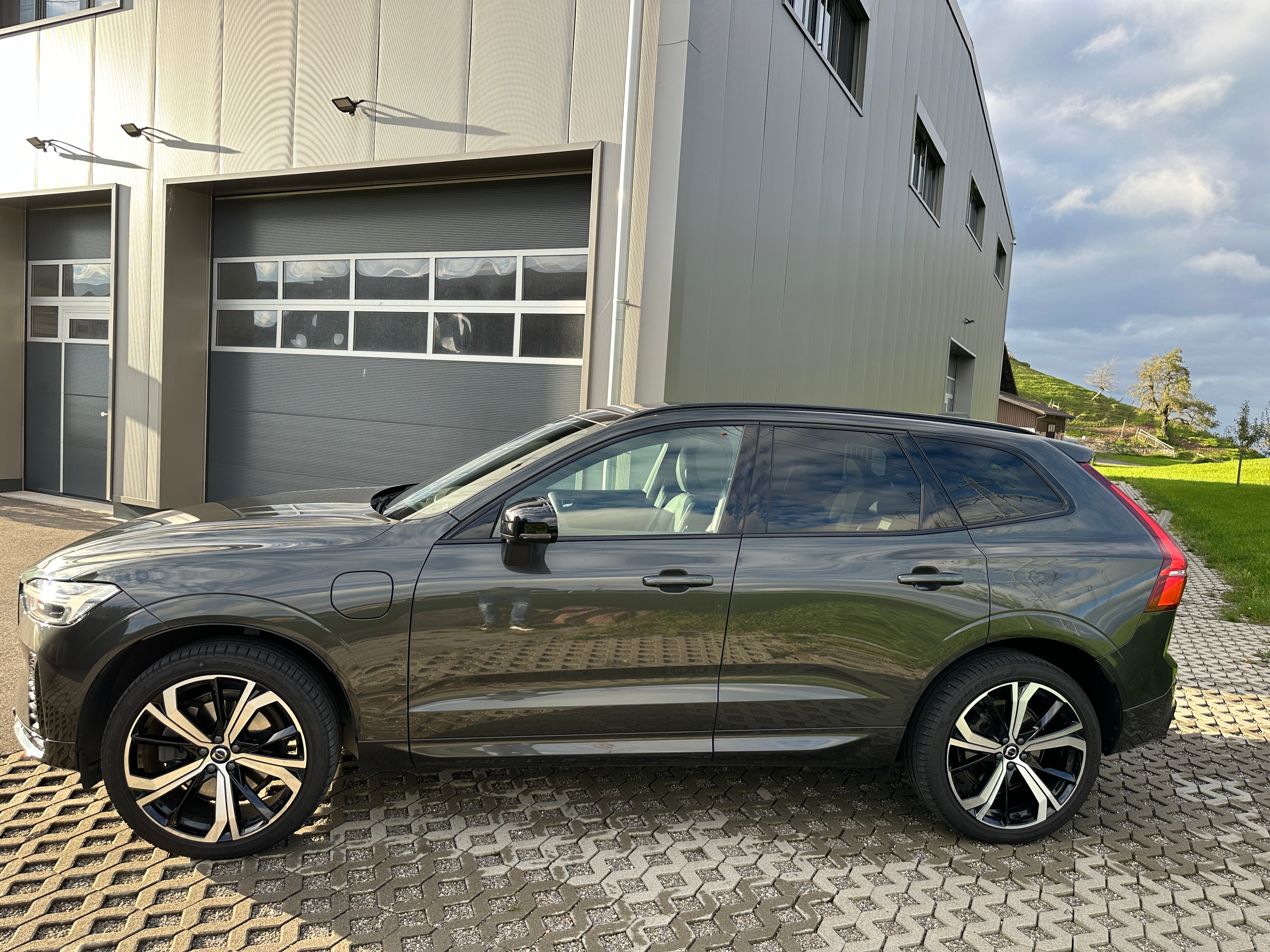 VOLVO XC60 T6 eAWD PluginHybrid R-Design Geartronic