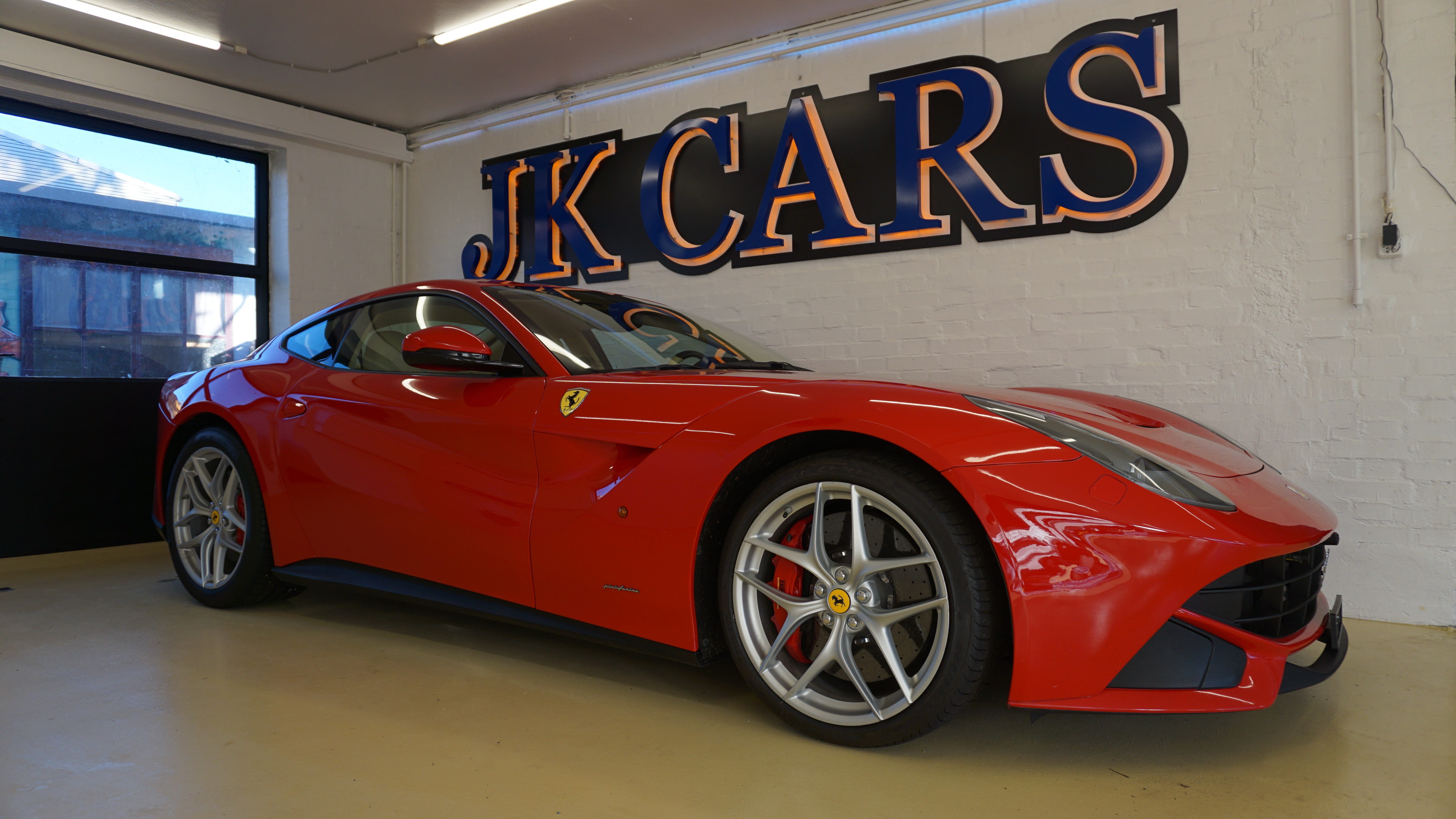 FERRARI F12 Berlinetta