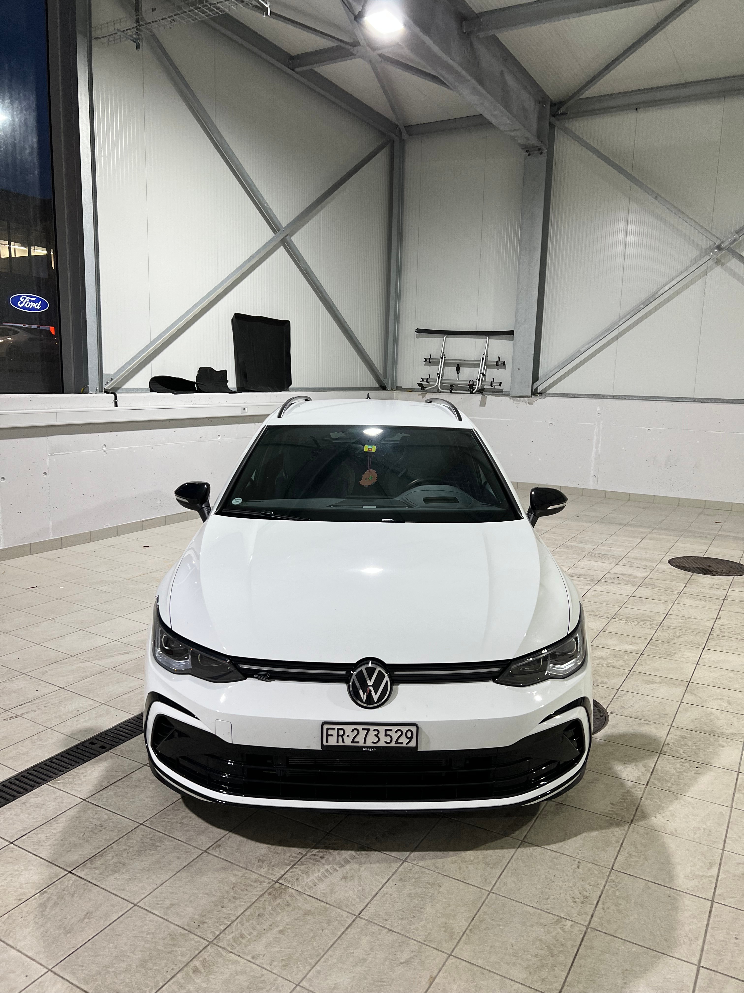 VW Golf VIII Variant 2.0 TSI R-Line DSG 4motion