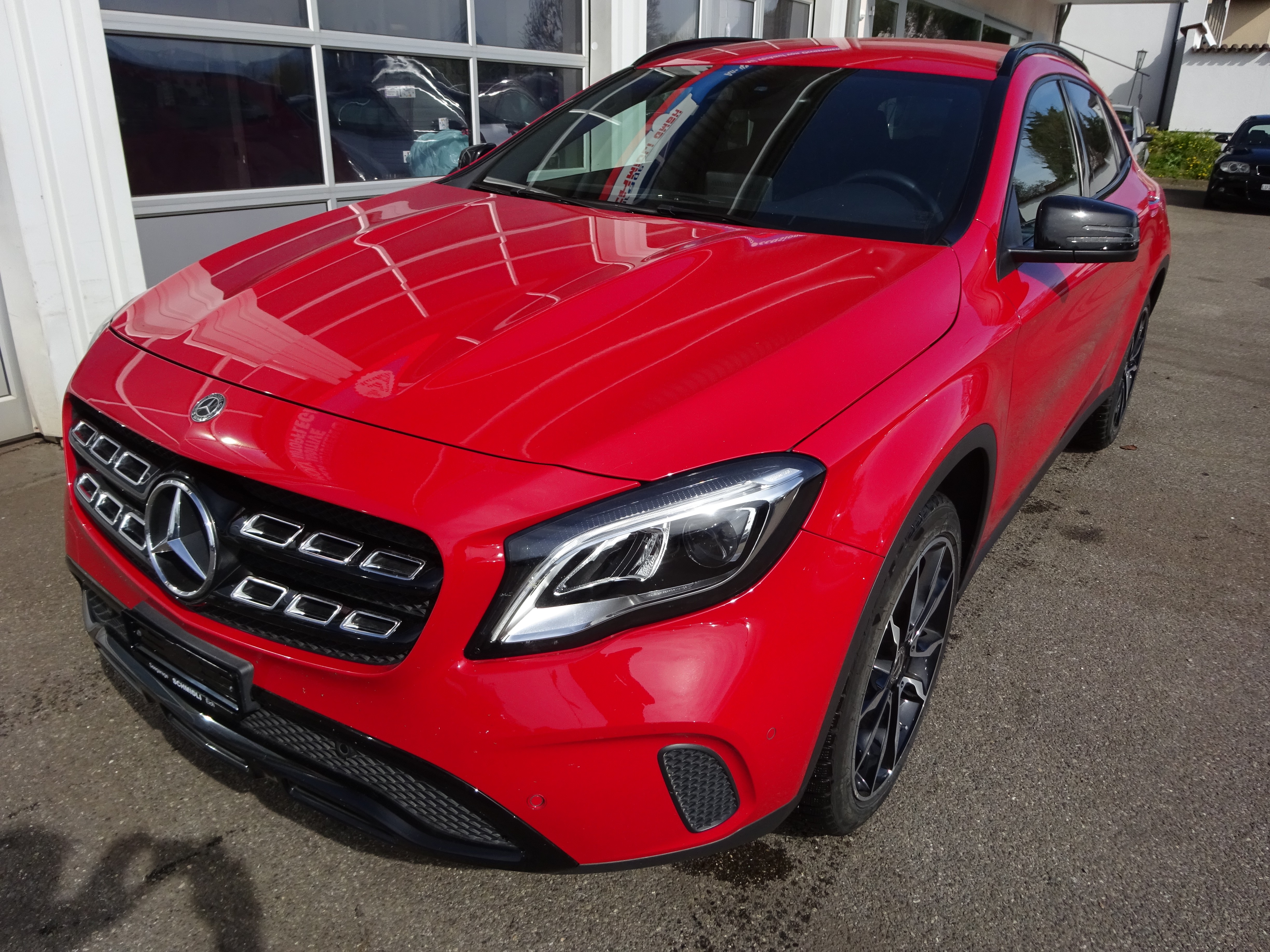 MERCEDES-BENZ GLA 200 Night Star 7G-DCT