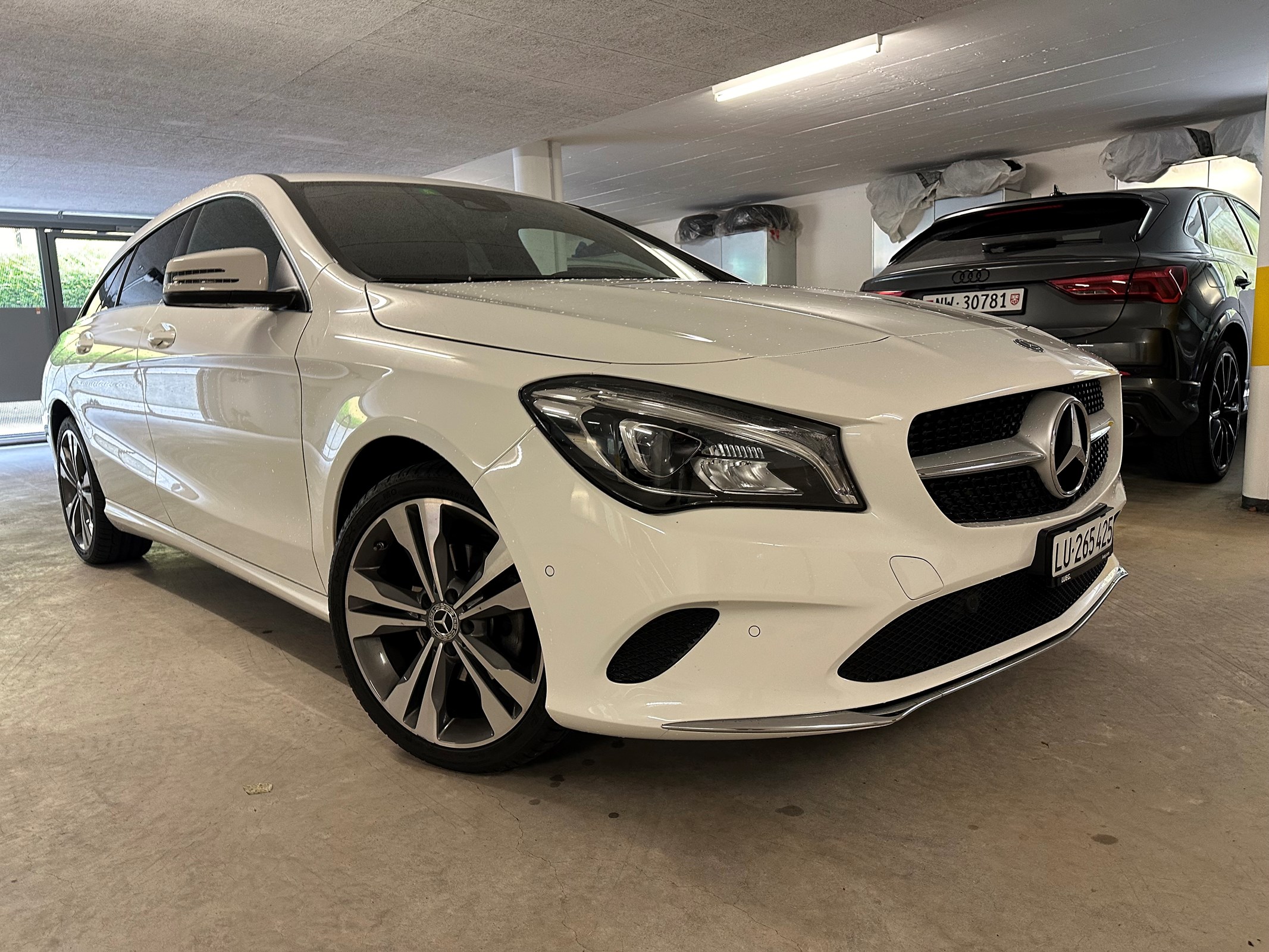 MERCEDES-BENZ CLA Shooting Brake 180 7G-DCT