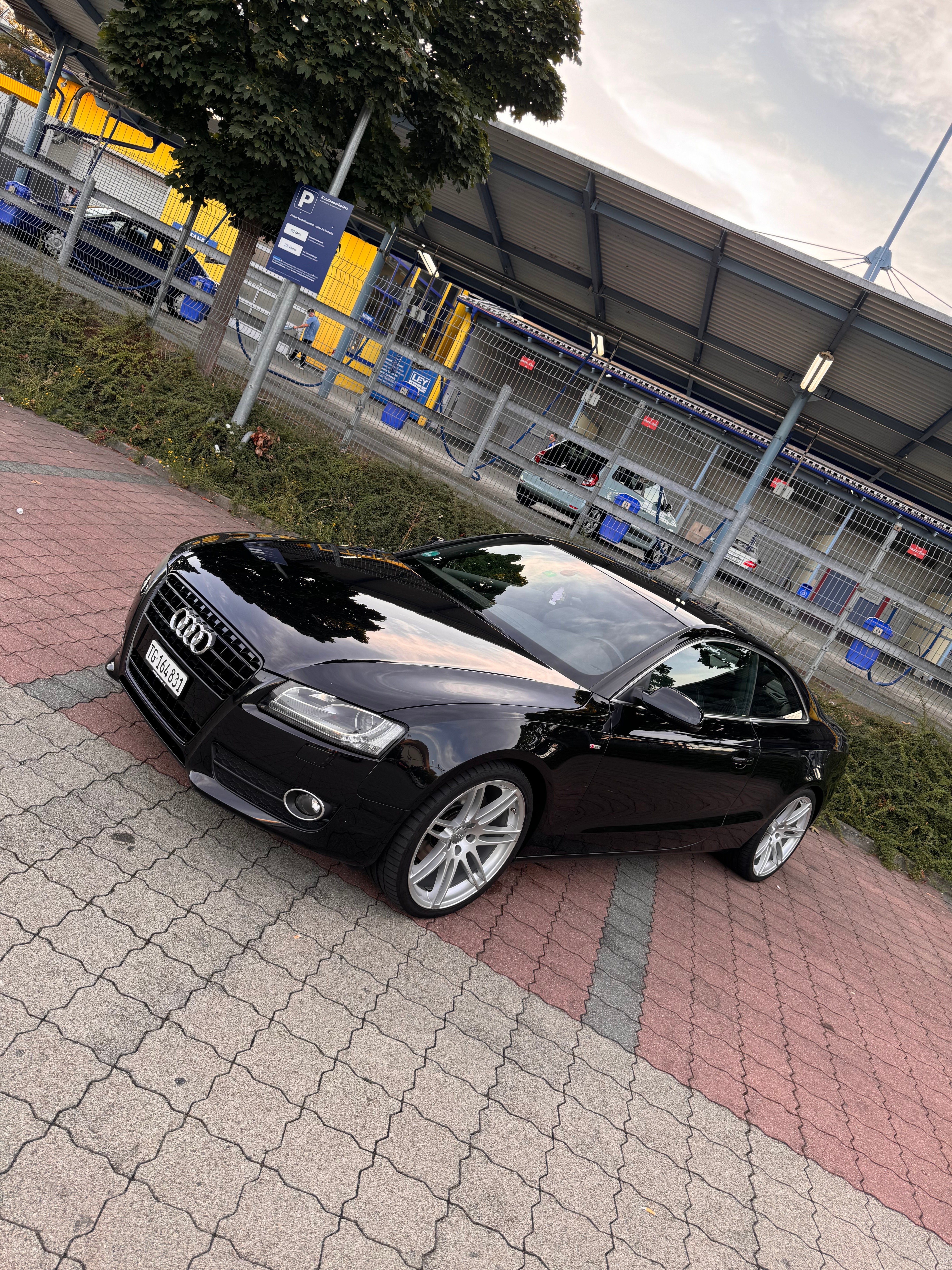 AUDI A5 Coupé 3.2 FSI quattro tiptronic