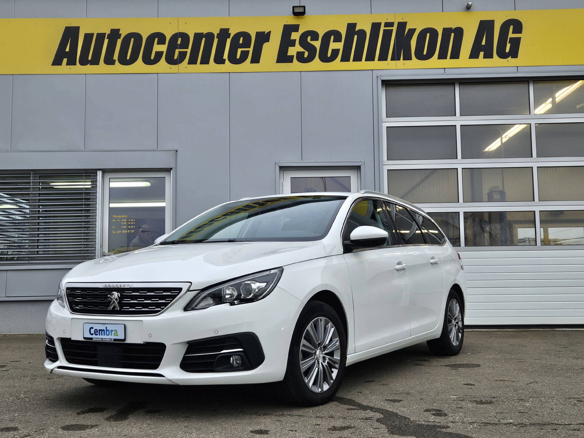 PEUGEOT 308 SW 1.5 BlueHDi Allure Pack * Navi * Rückfahrkamera *