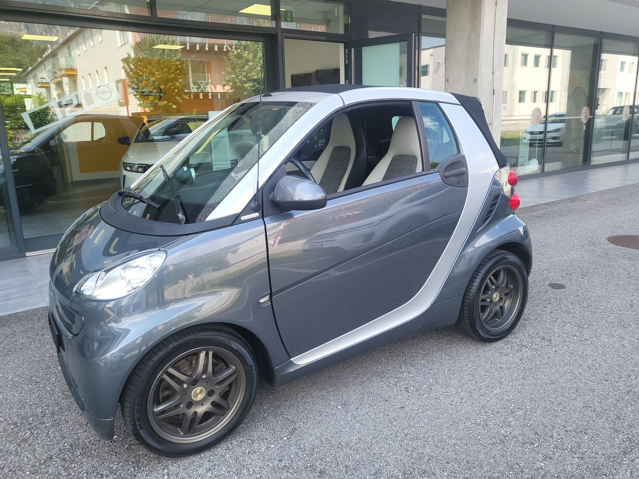 SMART fortwo pearlgrey mhd softouch