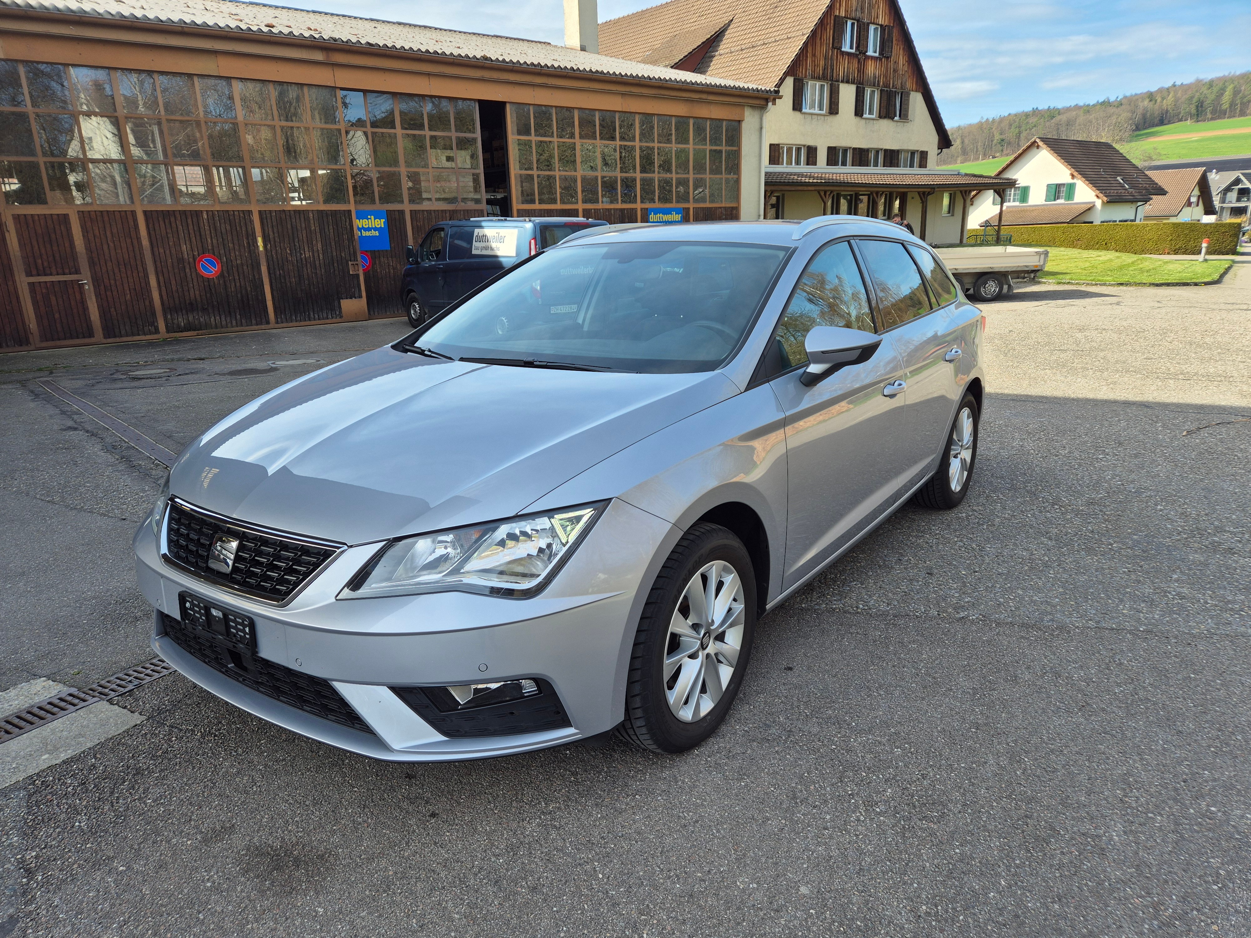 SEAT Leon ST 1.6 TDI CR Style DSG*Frisch ab MFK*