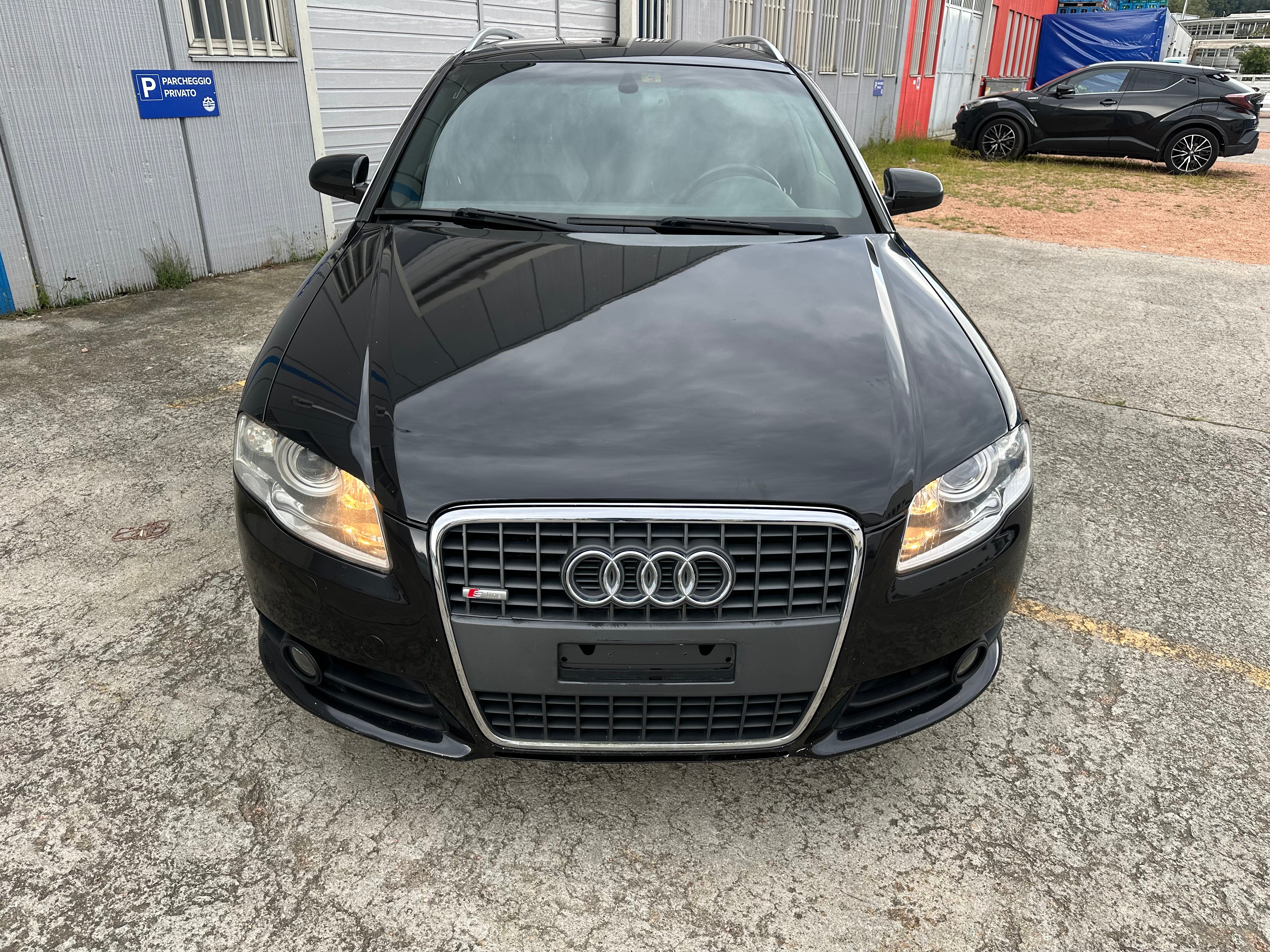 AUDI A4 Avant 2.0 Turbo FSI quattro