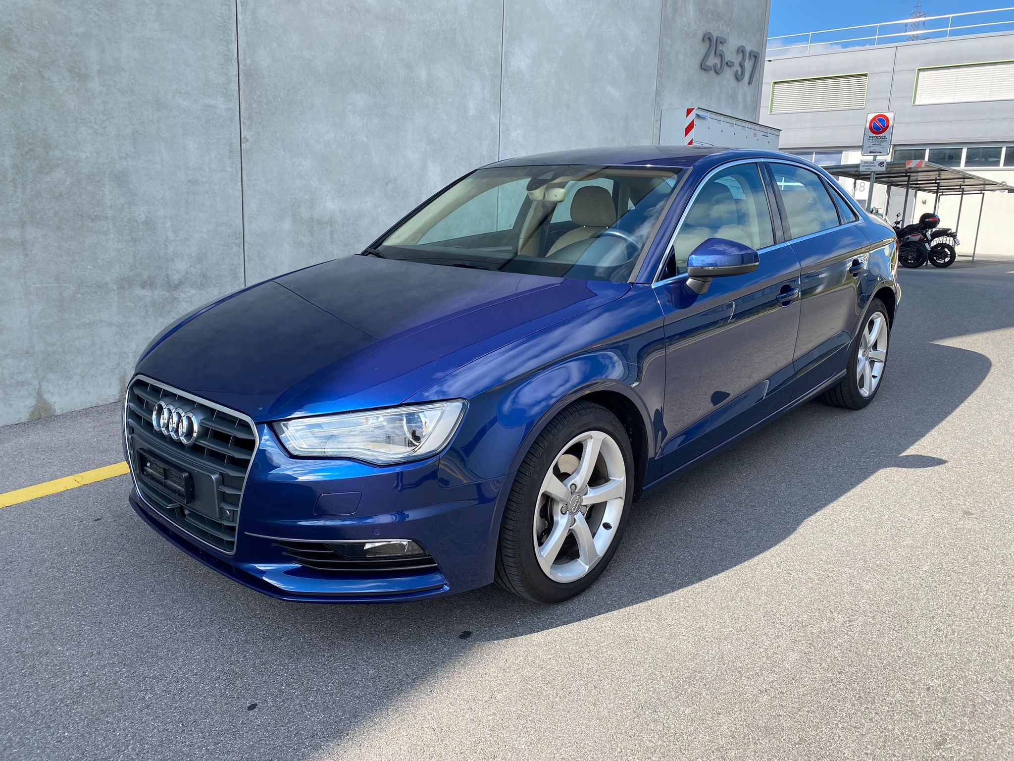 AUDI A3 Sedan 1.4 TFSI Ambition S-tronic(8)(M)