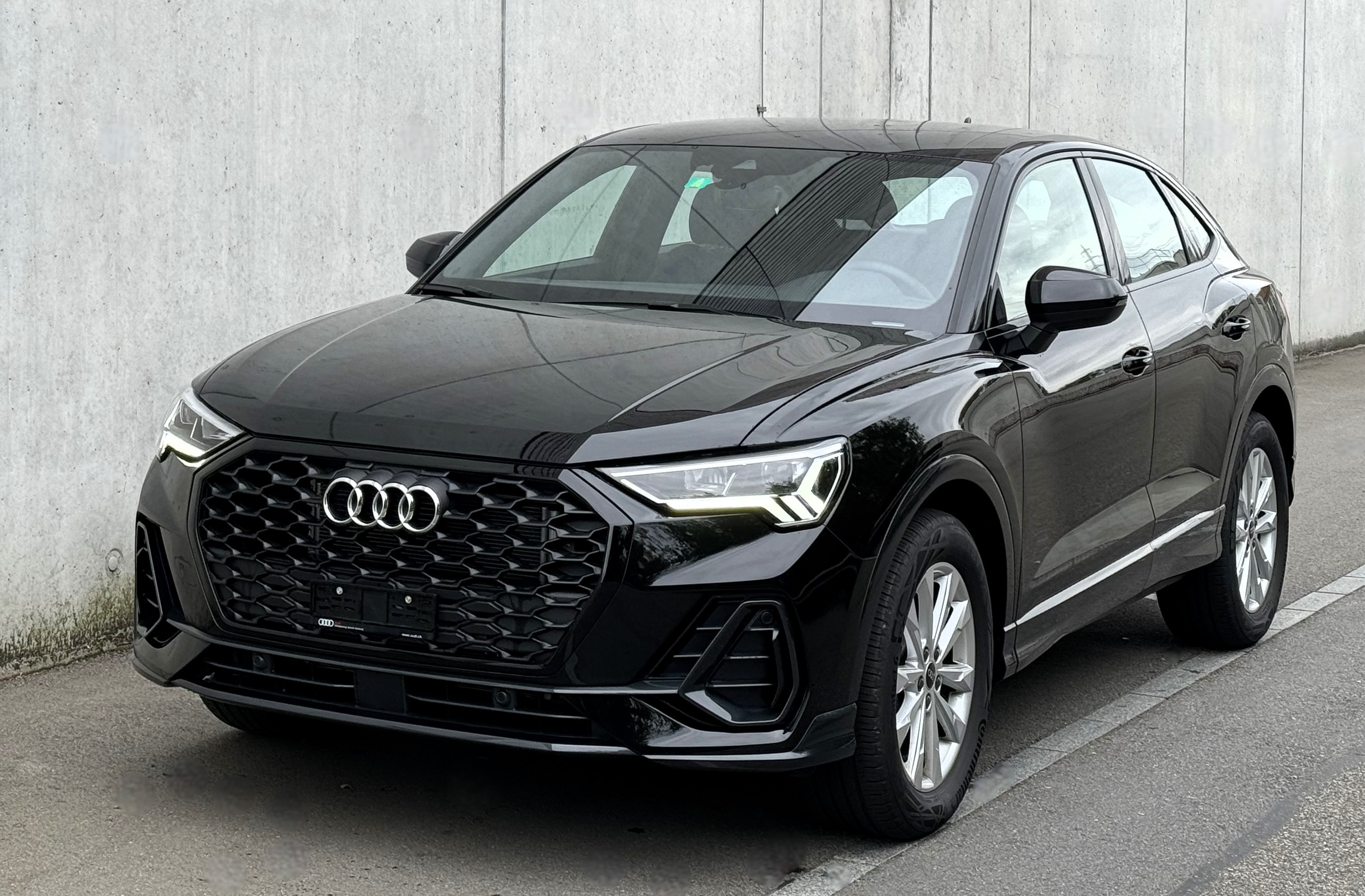 AUDI Q3 Sportback 35 TFSI S line Attraction 3 Jahre Herstellergarantie und ASSP+