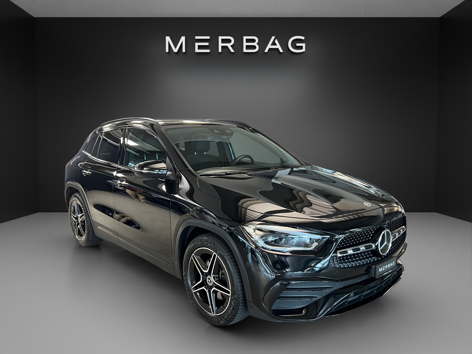 MERCEDES-BENZ GLA 200 AMG Line