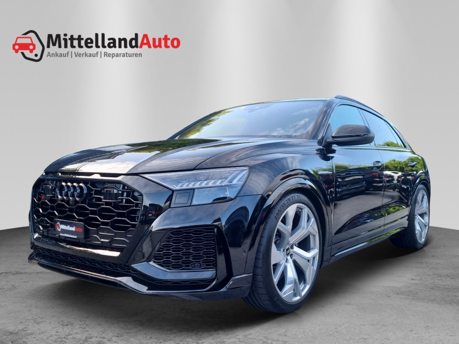 AUDI RSQ8 quattro tiptronic