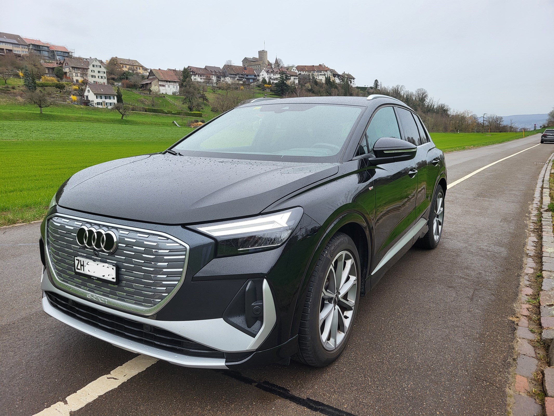 AUDI Q4 e-tron 50 S-LINE quattro