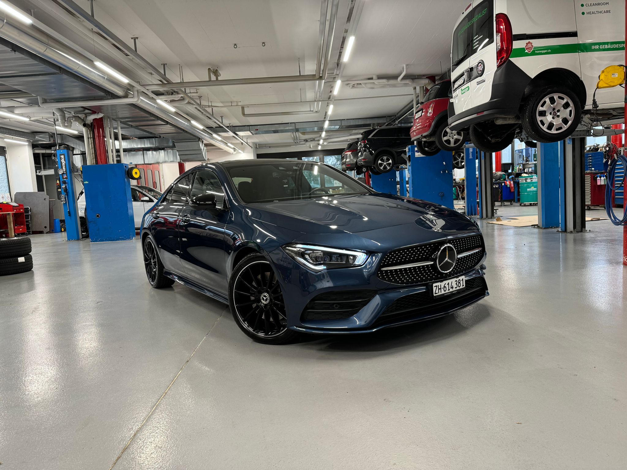 MERCEDES-BENZ CLA 250 4Matic AMG Line 7G-DCT