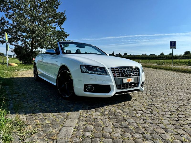 AUDI S5 Cabrio 3.0 TFSI quattro S-tronic