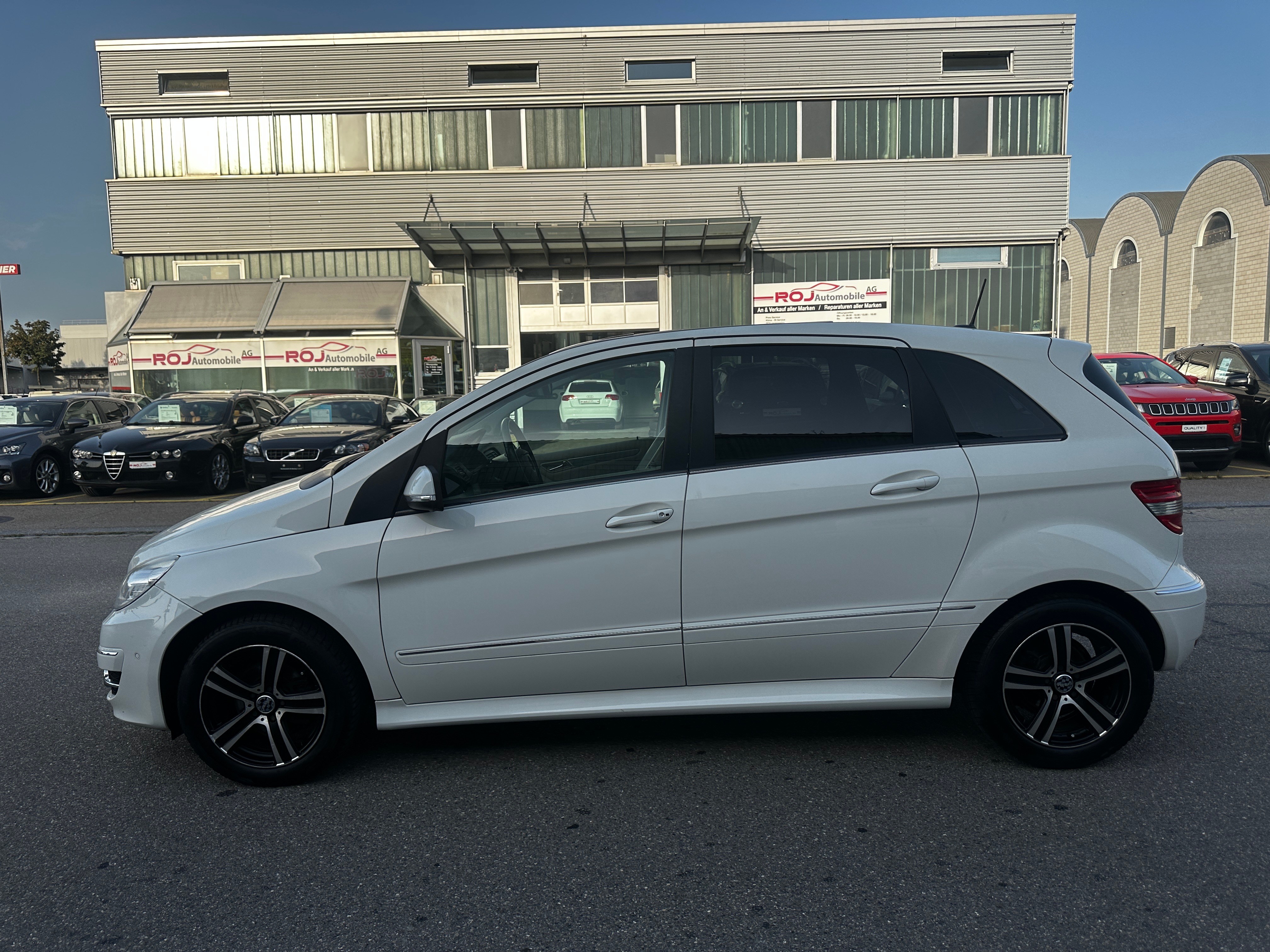 MERCEDES-BENZ B 180 My Star Autotronic