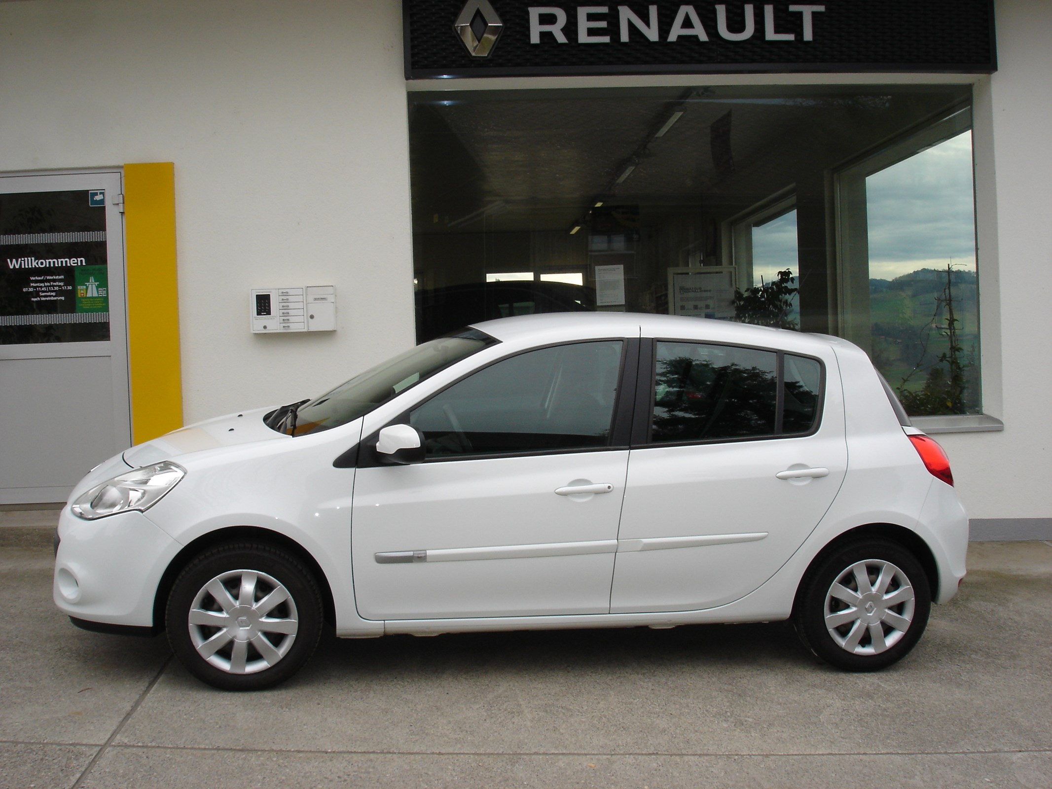 RENAULT Clio 1.2 16V Collection