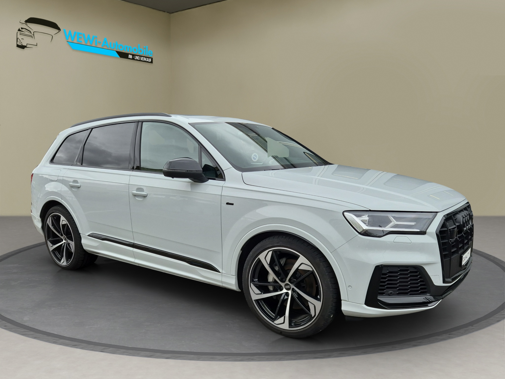 AUDI Q7 55 TFSI S Line quattro tiptronic