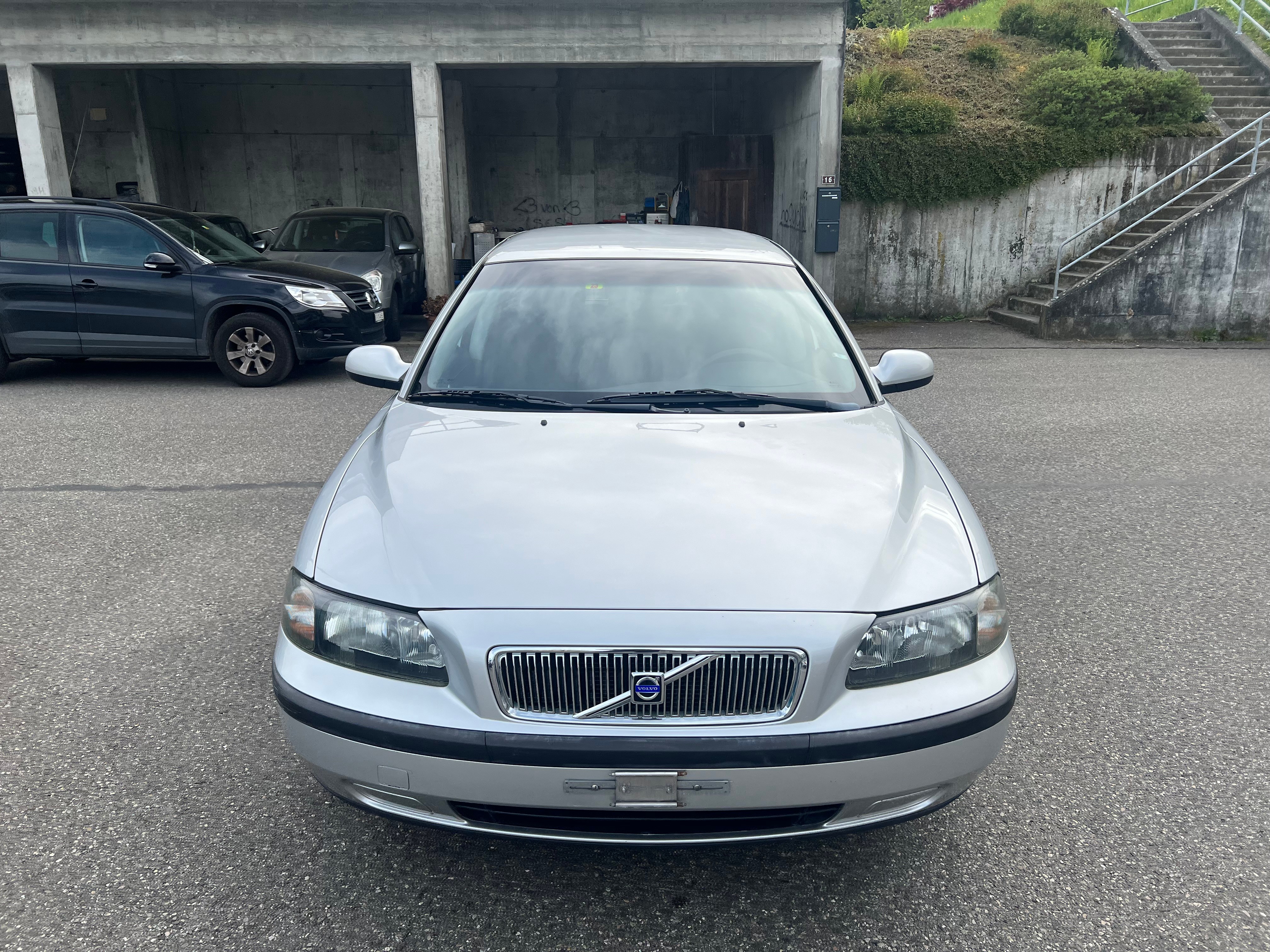 VOLVO V70 2.4