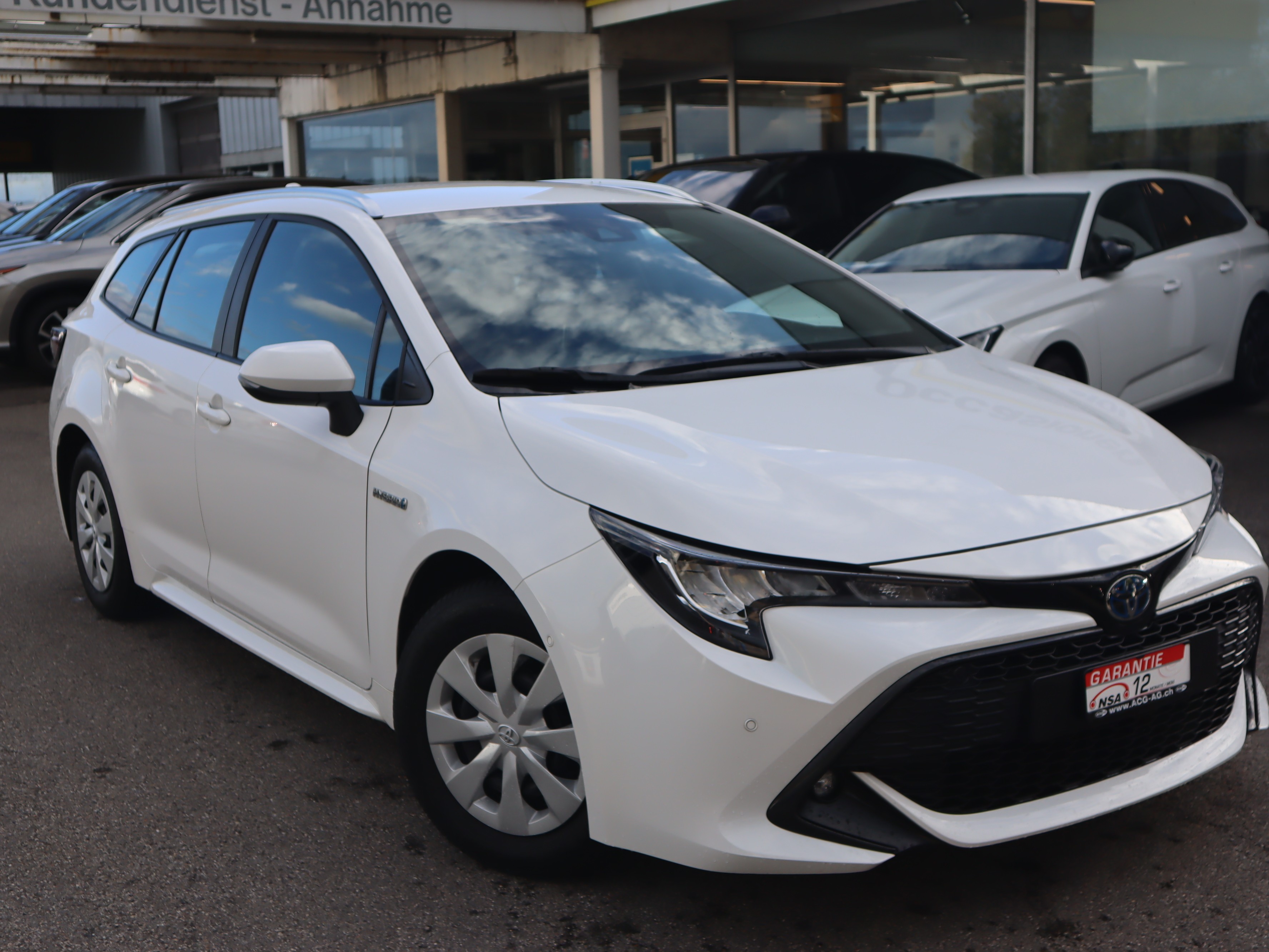 TOYOTA Corolla Touring Sports 1.8 HSD Comfort e-CVT ** Werksgarantie 10Jahre oder 180000 KM ** Lenkrad Heizung **