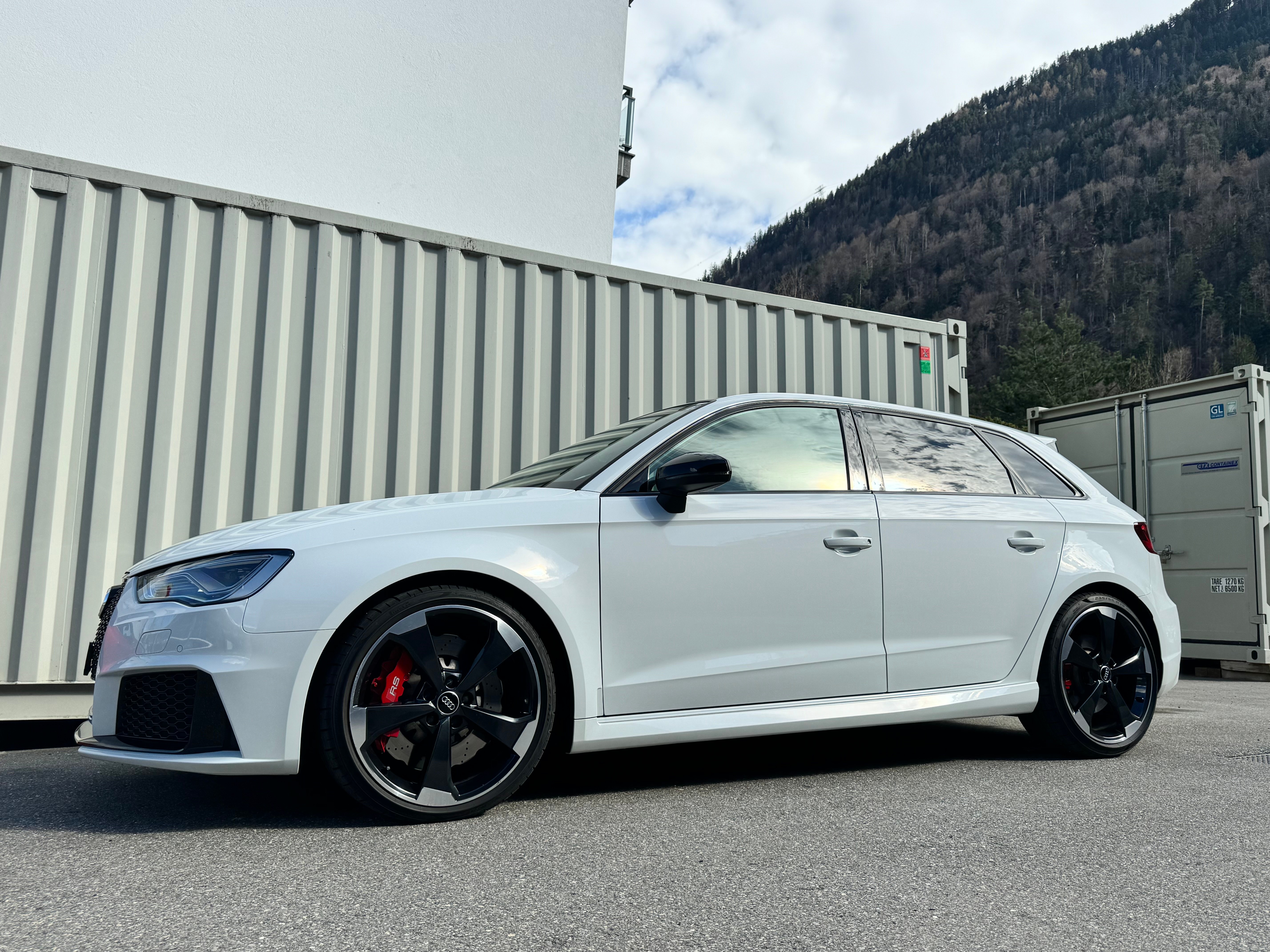 AUDI RS3 2.5 TSI quattro S-tronic