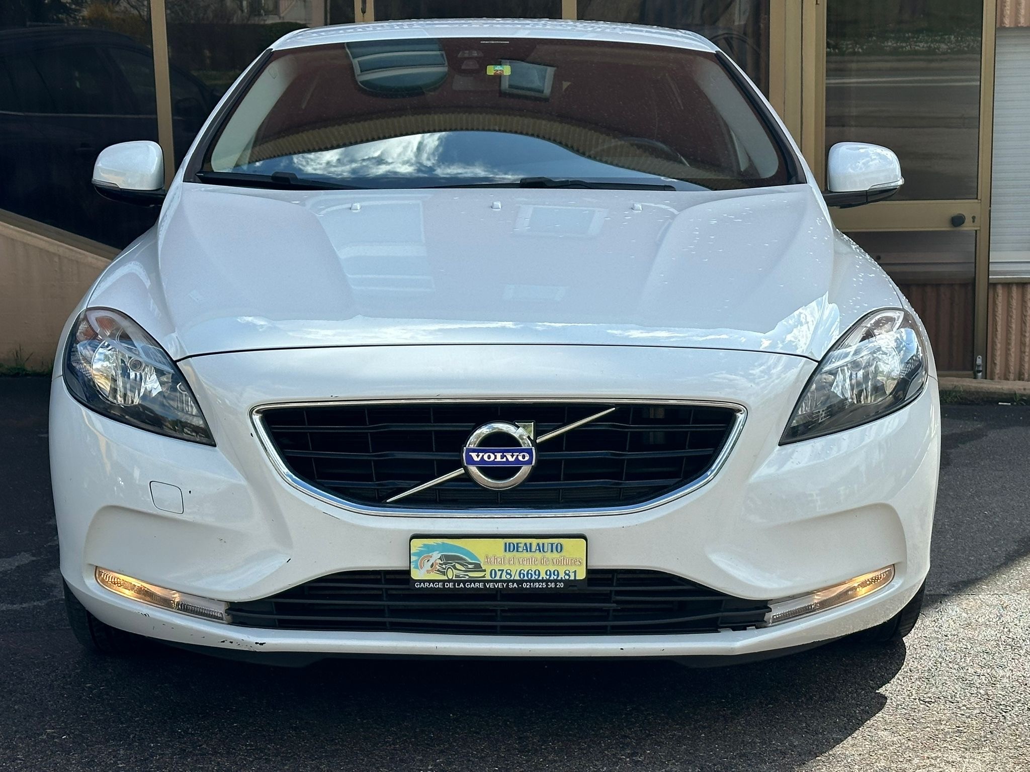 VOLVO V40 D3 Momentum